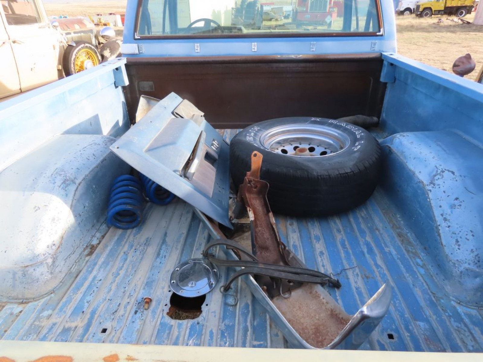 1986 Chevrolet Silverado 1/2 ton Short box Pickup - Image 6