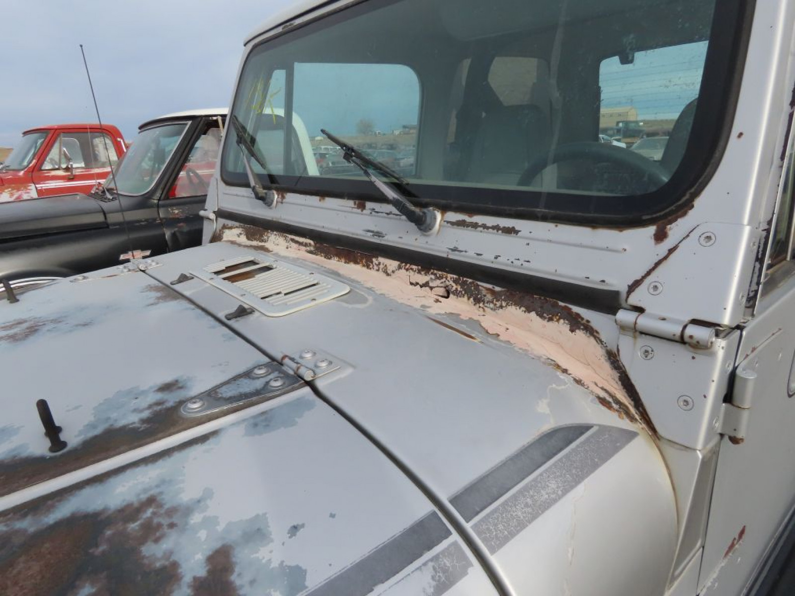 1989 Jeep Laredo 4x4 - Image 10