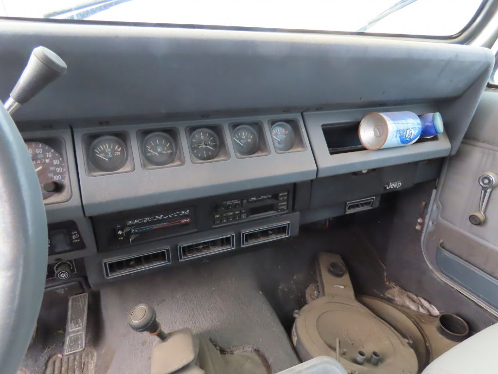 1989 Jeep Laredo 4x4 - Image 13