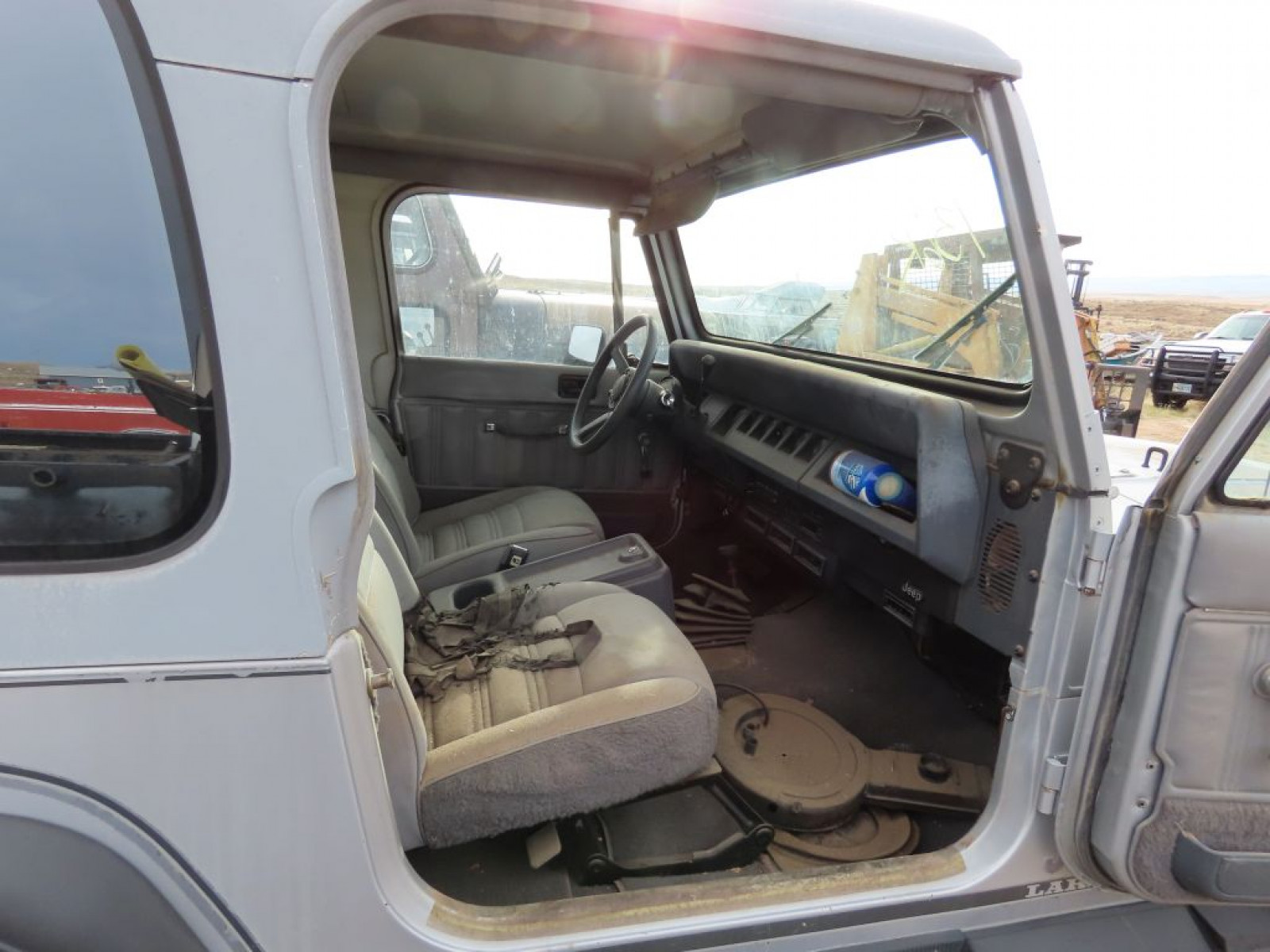 1989 Jeep Laredo 4x4 - Image 8