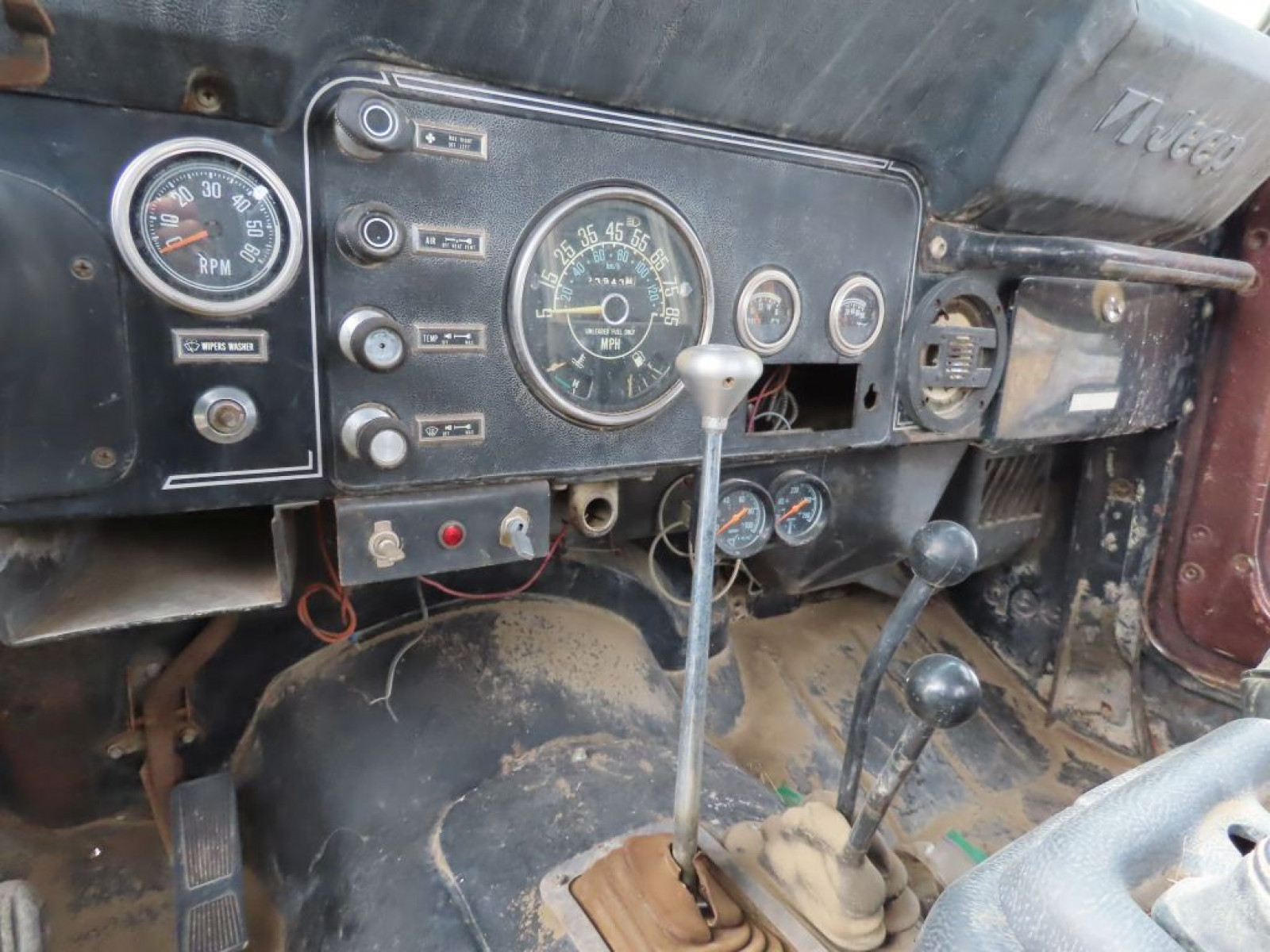 1974/5 Jeep CJ5 4x4 Custom - Image 9