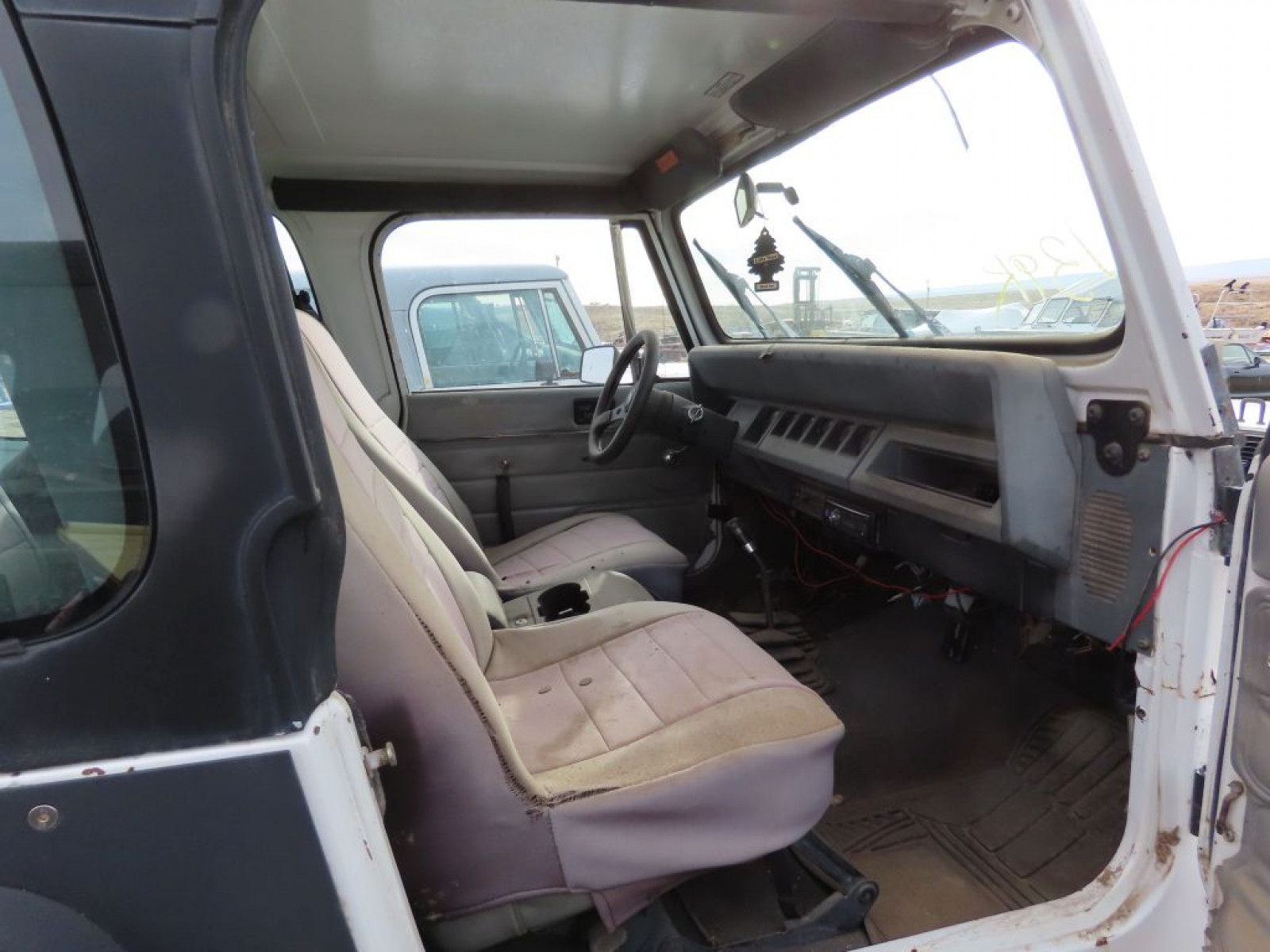 1990 Jeep Wrangler 4X4 - Image 7