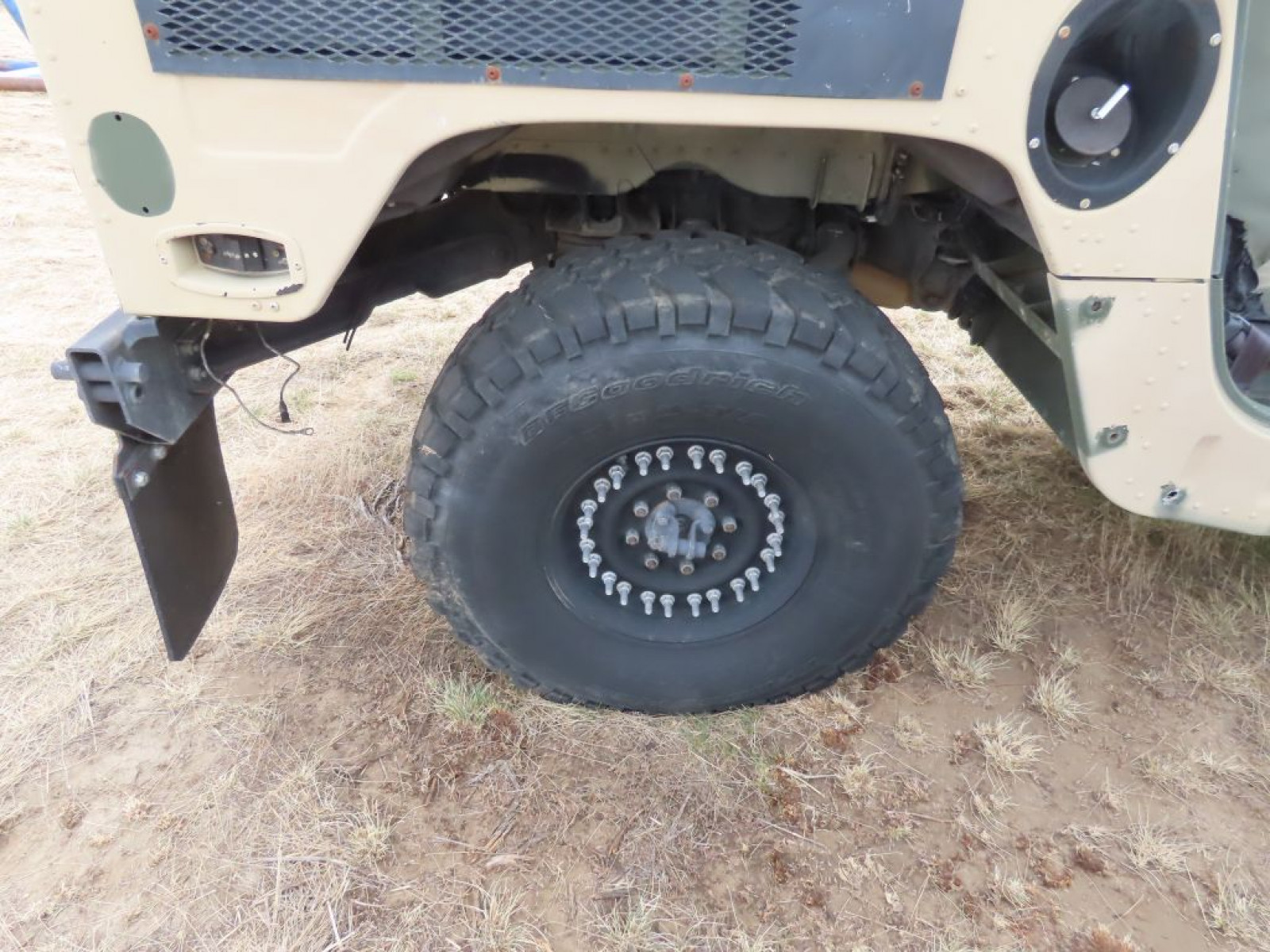 2009 AM General Humvee 4x4 - Image 16