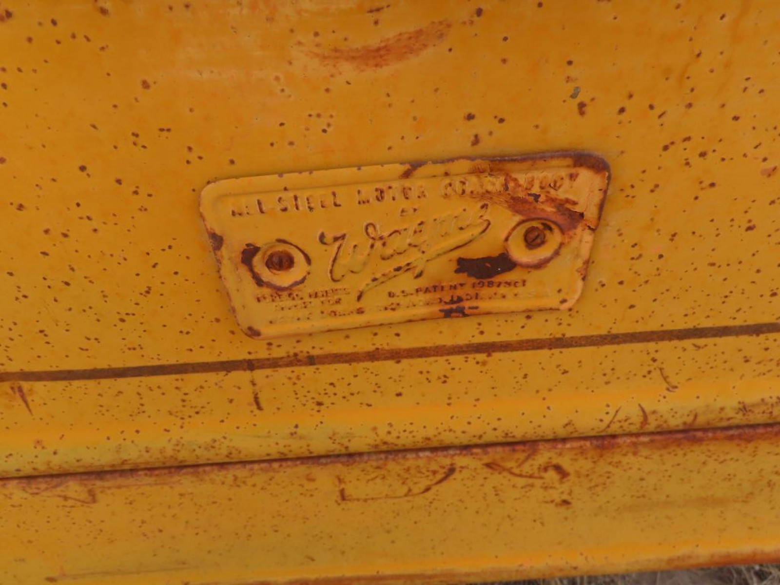 Amazing Cool 1935 Ford Short School Bus - Image 12
