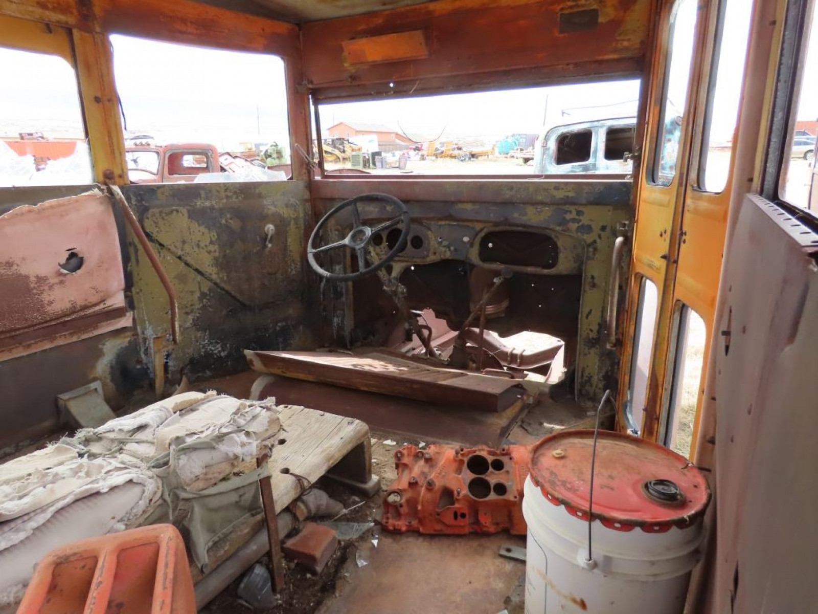 Amazing Cool 1935 Ford Short School Bus - Image 14