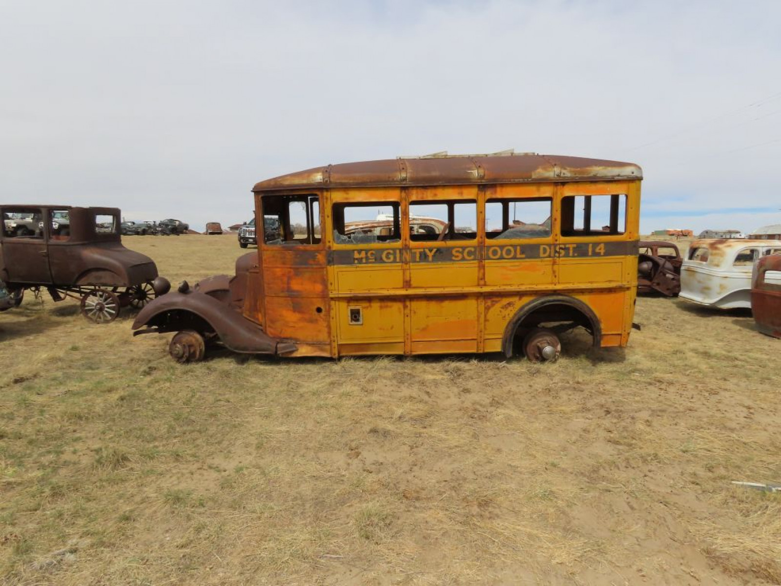 Amazing Cool 1935 Ford Short School Bus - Image 8