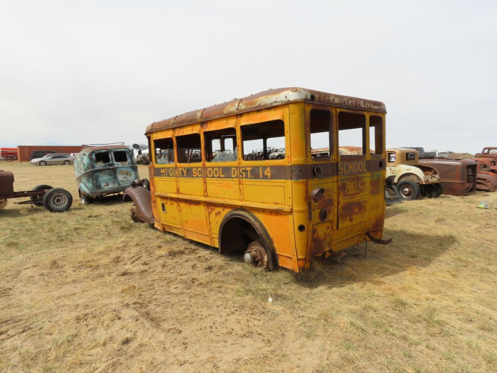 Amazing Cool 1935 Ford Short School Bus - Image 9