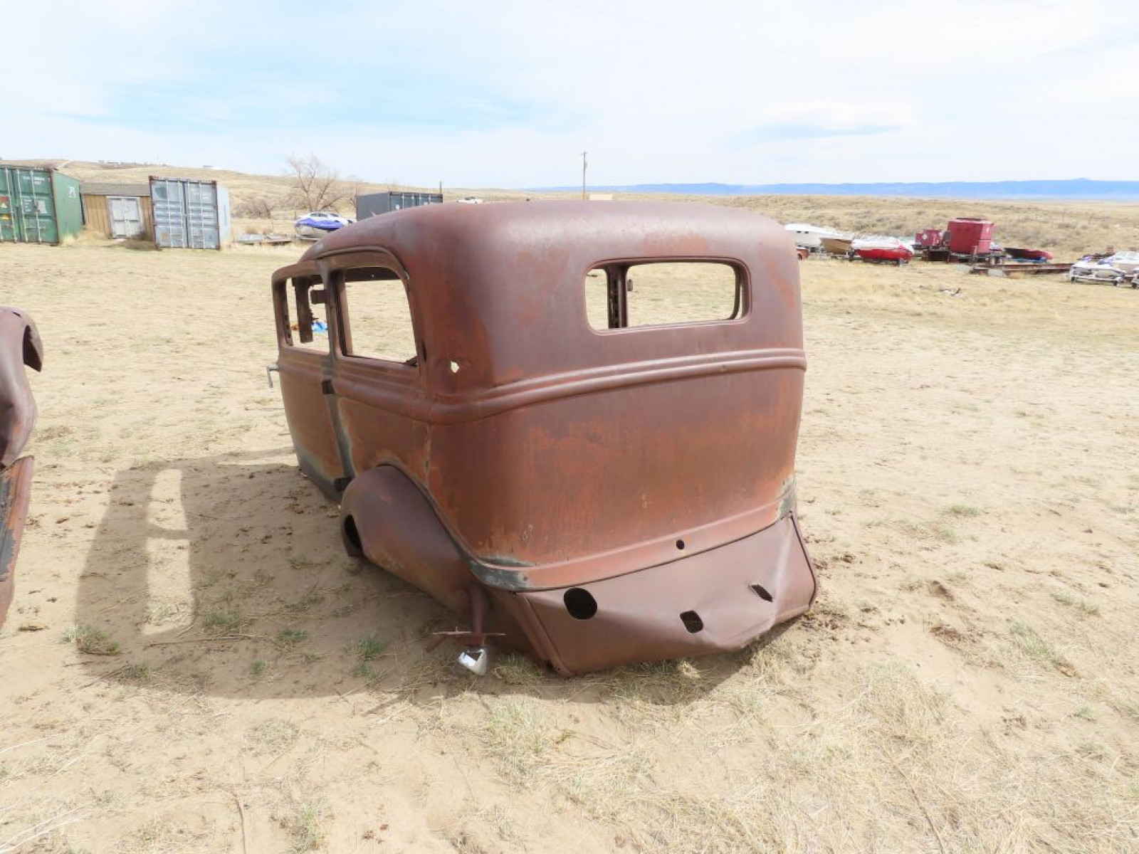 Ford 2dr Sedan Body for Project - Image 4