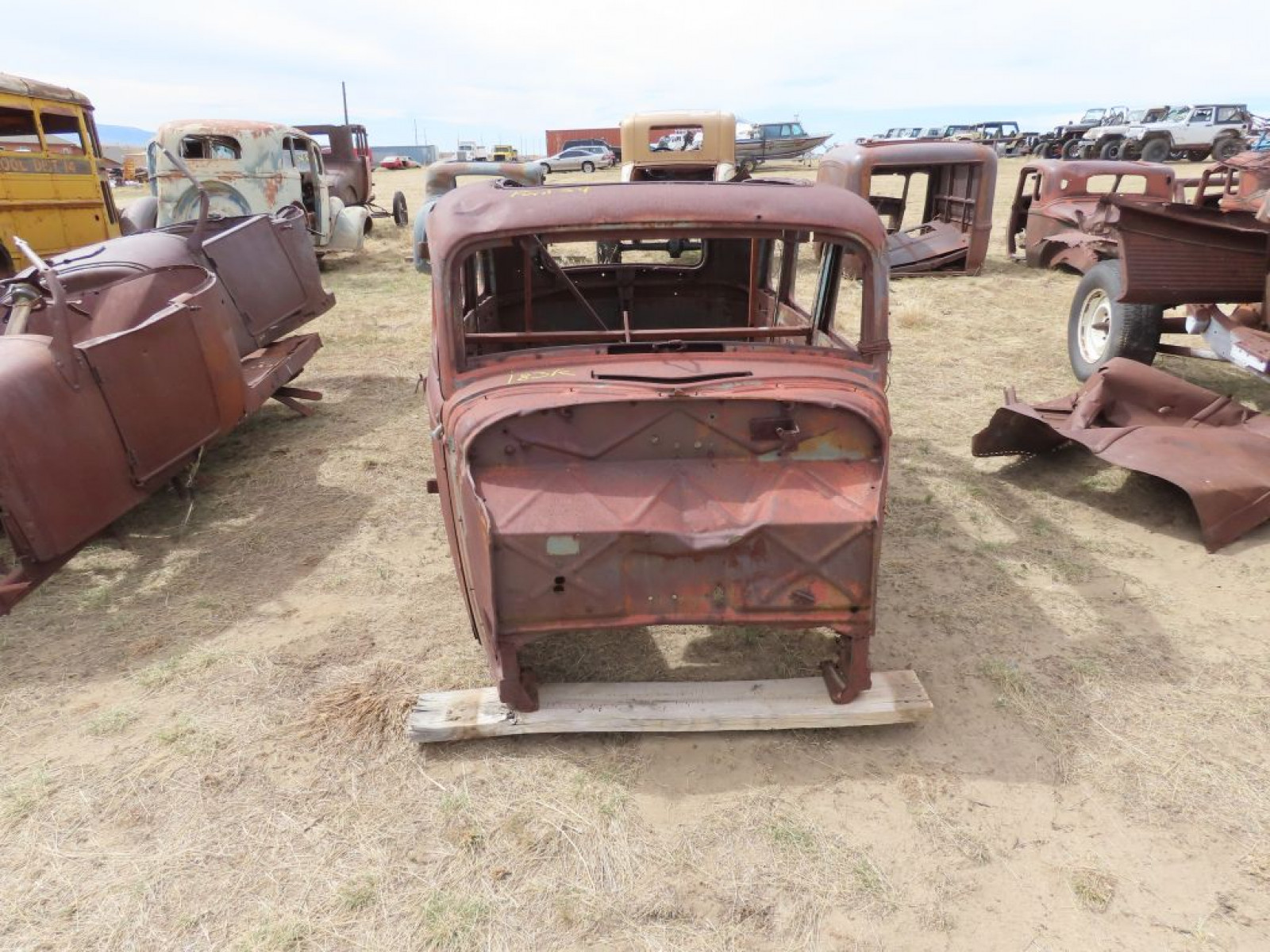 1934 Ford 4dr Sedan Body for Rod, Restore, or Parts - Image 2