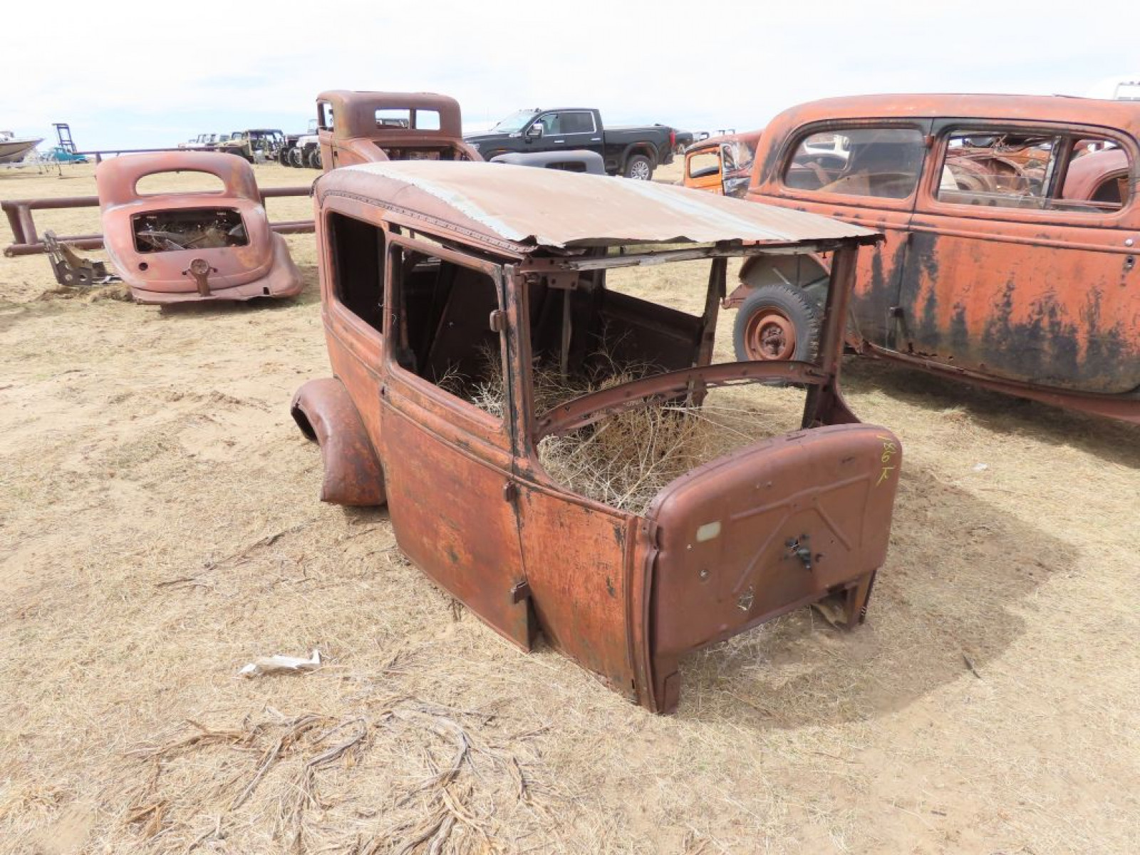 Ford 2dr Sedan Body for Project - Image 1
