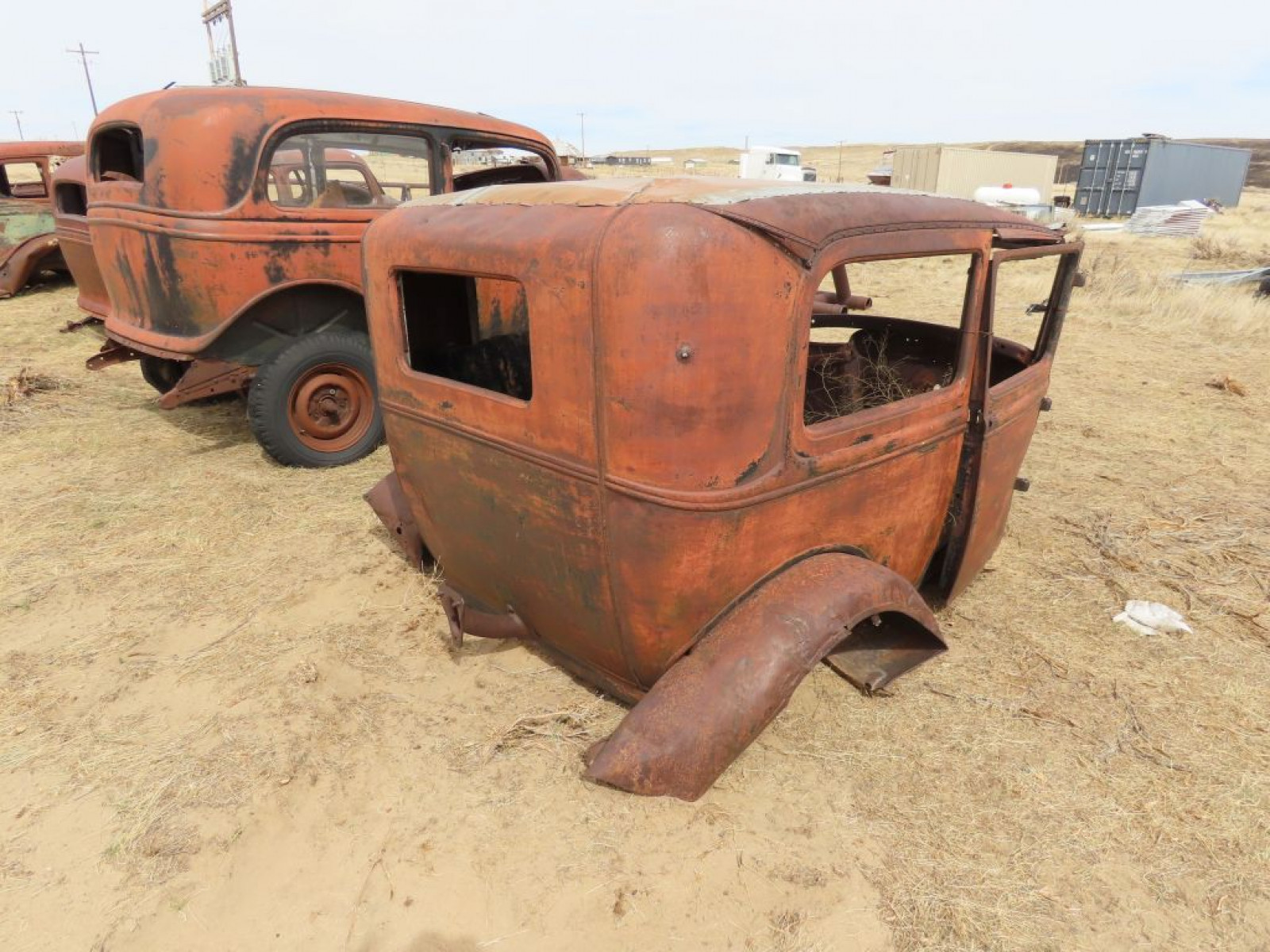 Ford 2dr Sedan Body for Project - Image 2
