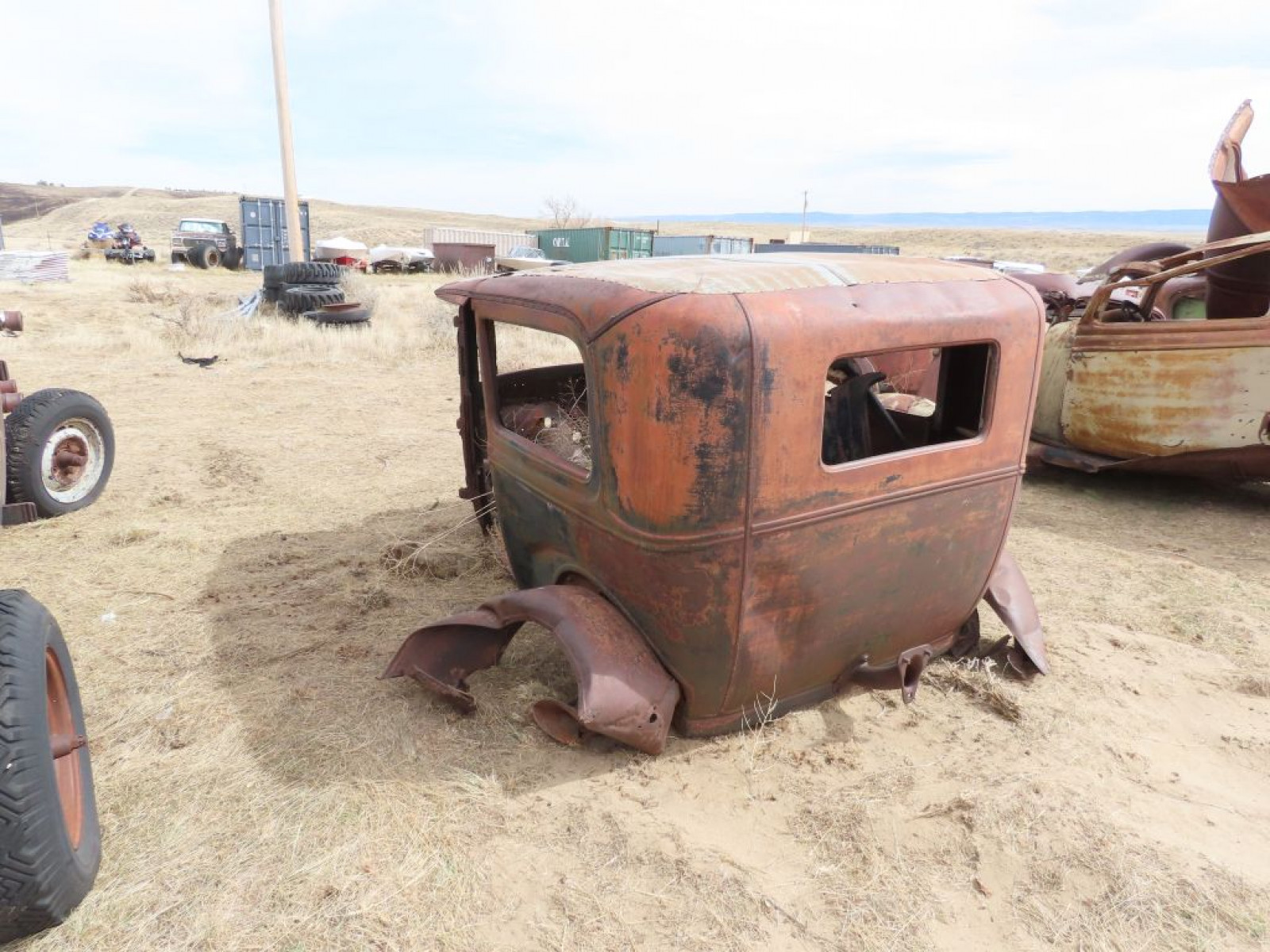Ford 2dr Sedan Body for Project - Image 3