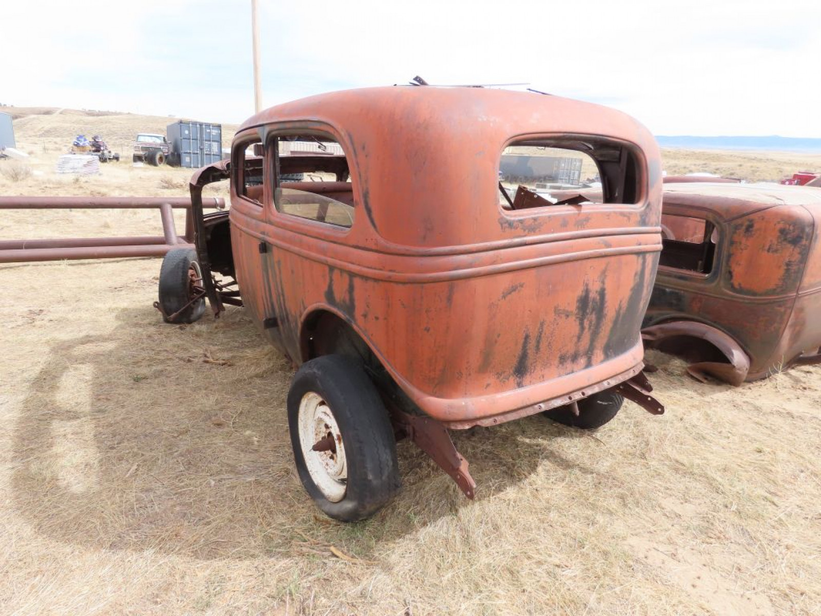 1934 Ford 2dr Sedans for Project, Rod or Parts - Image 4