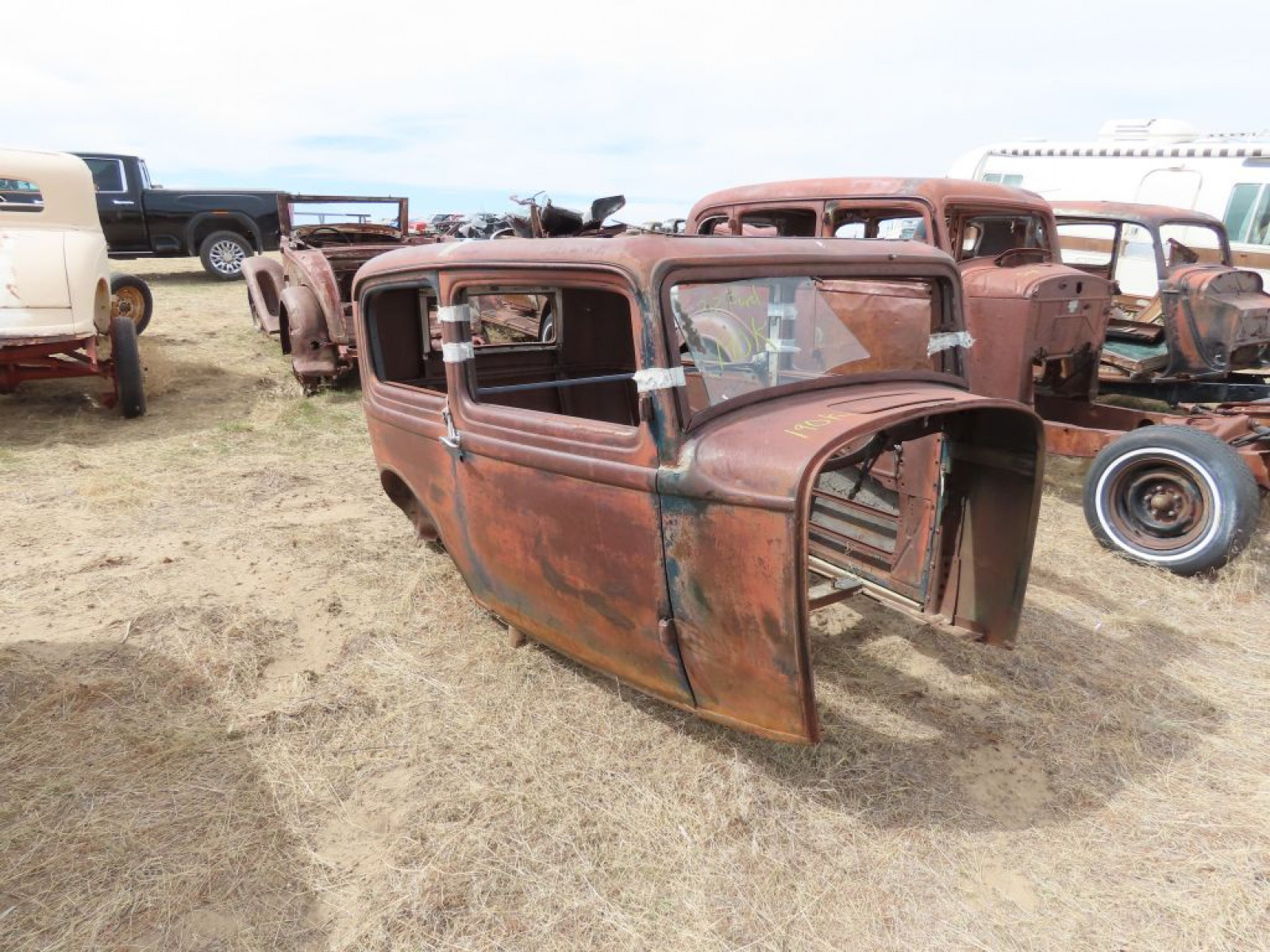 1932 Ford 2dr Sedan for Rod, Project, or Parts - Image 1