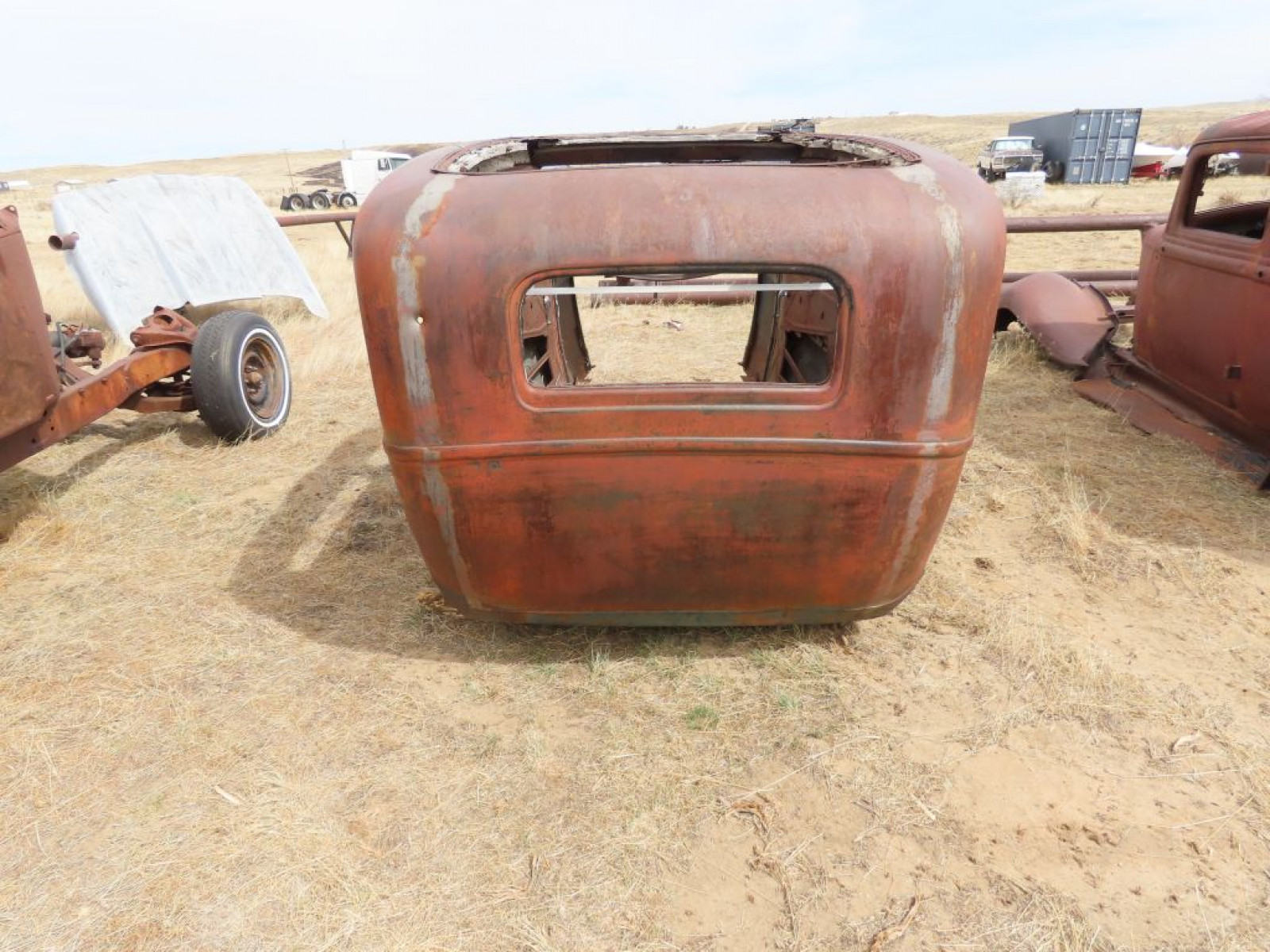 1932 Ford 2dr Sedan for Rod, Project, or Parts - Image 4