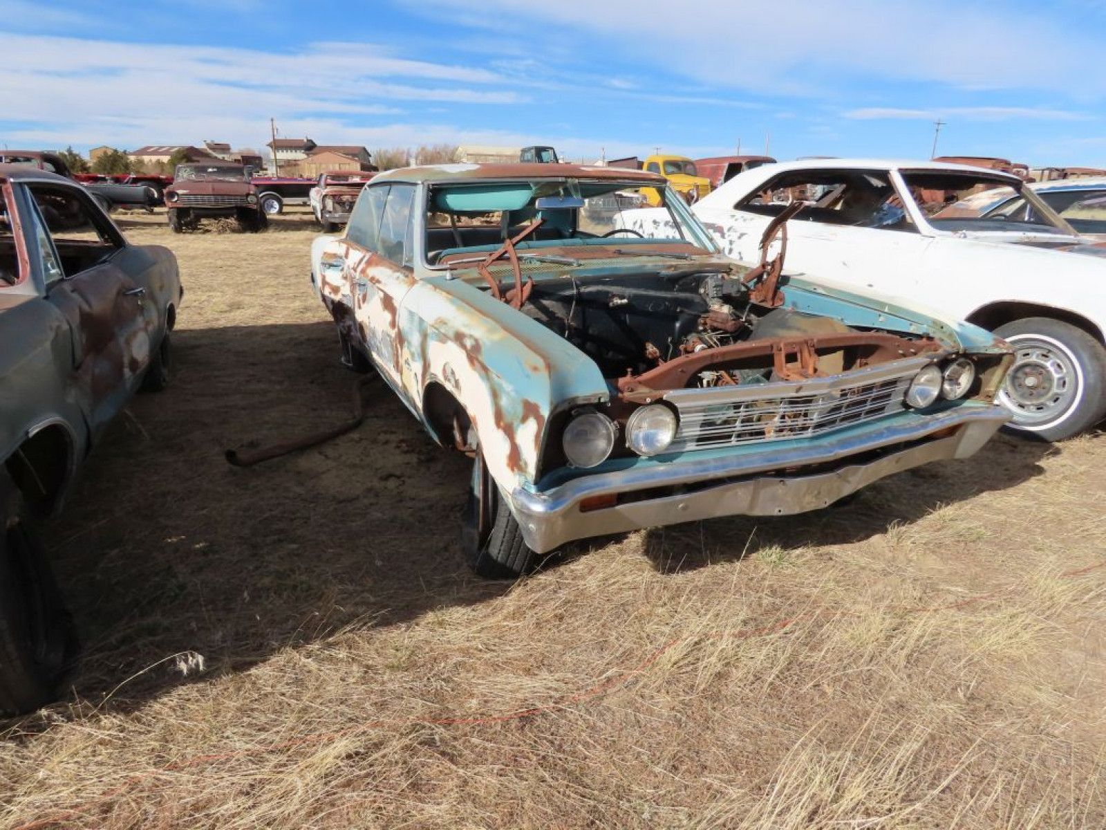 1967 Chevrolet Malibu 4dr Sedan for parts - Image 3