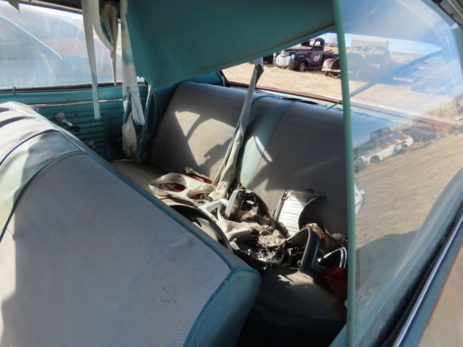 1967 Chevrolet Malibu 4dr Sedan for parts - Image 9