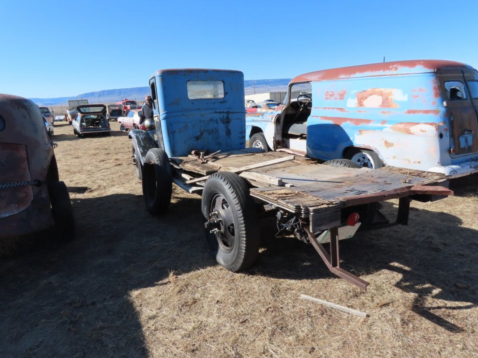1932 Ford Truck - Image 9
