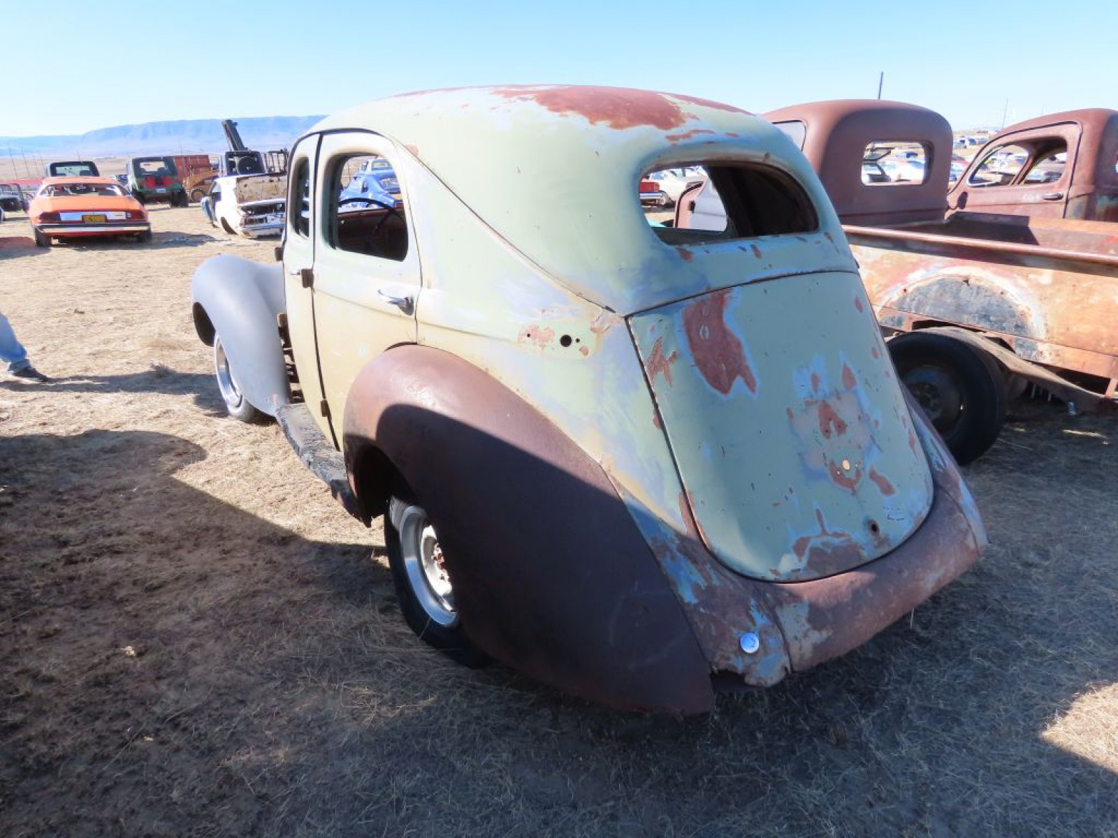 1940/1 Willys Americar 4dr Sedan for Restore or Rod - Image 4