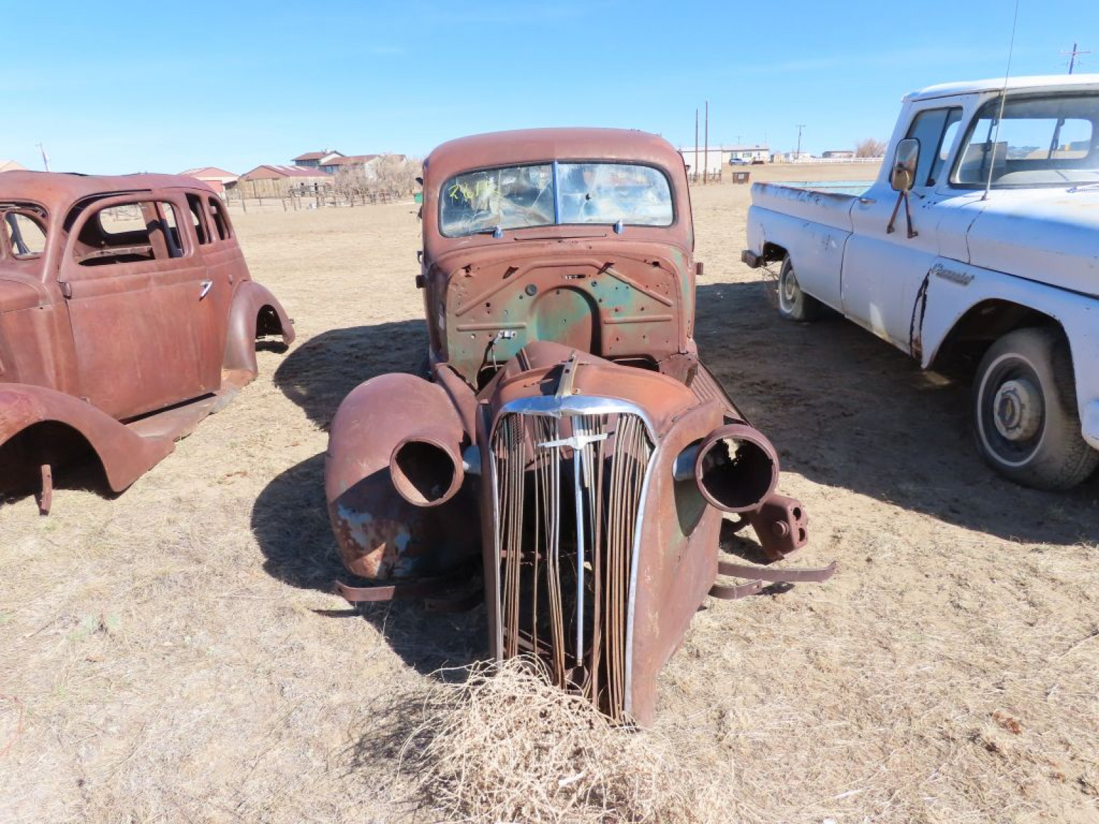 1930's Chrysler 2dr Sedan for Project or Parts - Image 2