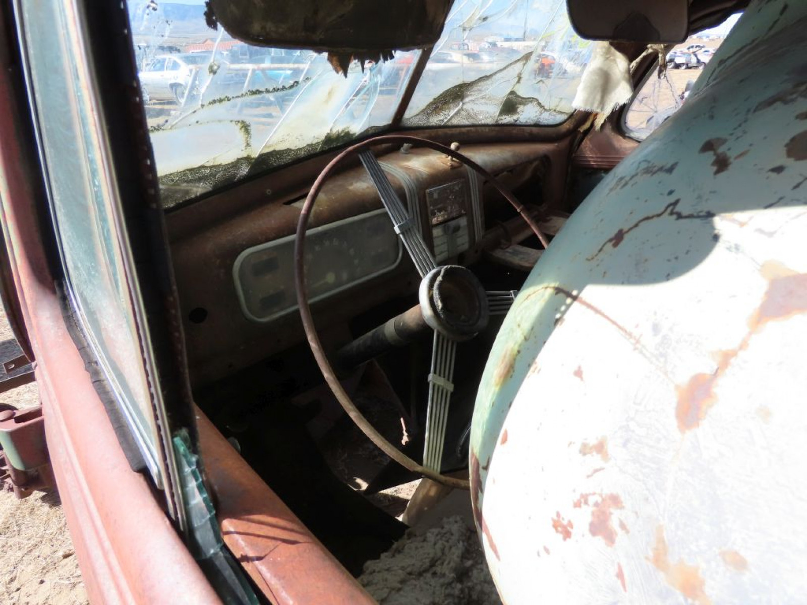 1930's Chrysler 2dr Sedan for Project or Parts - Image 6