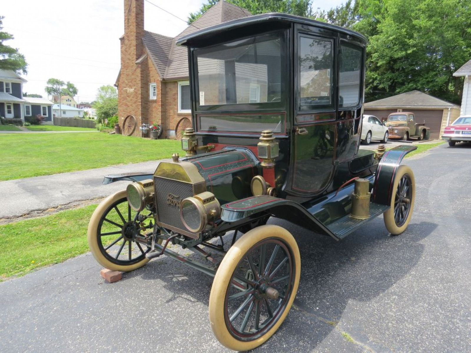 Very RARE 1909 Model T Coupe - Image 2