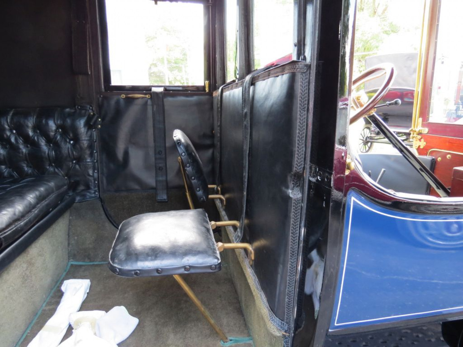 Beautiful 1912 Model T Town Car - Image 17