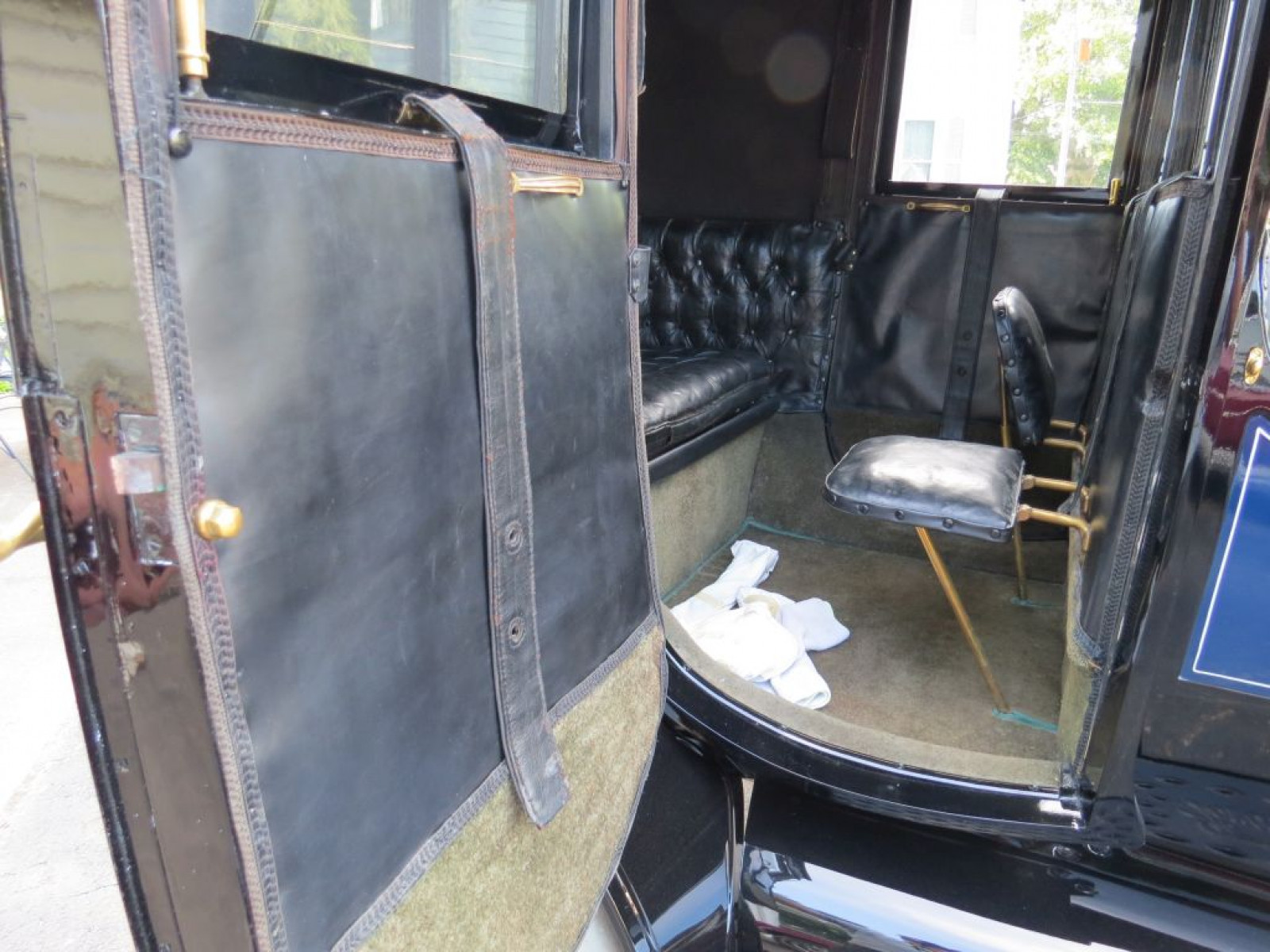 Beautiful 1912 Model T Town Car - Image 19