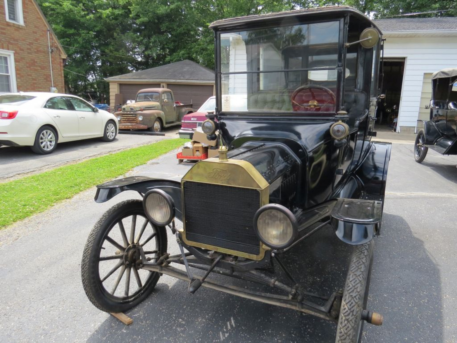 1915 Model T Town Car - Image 7