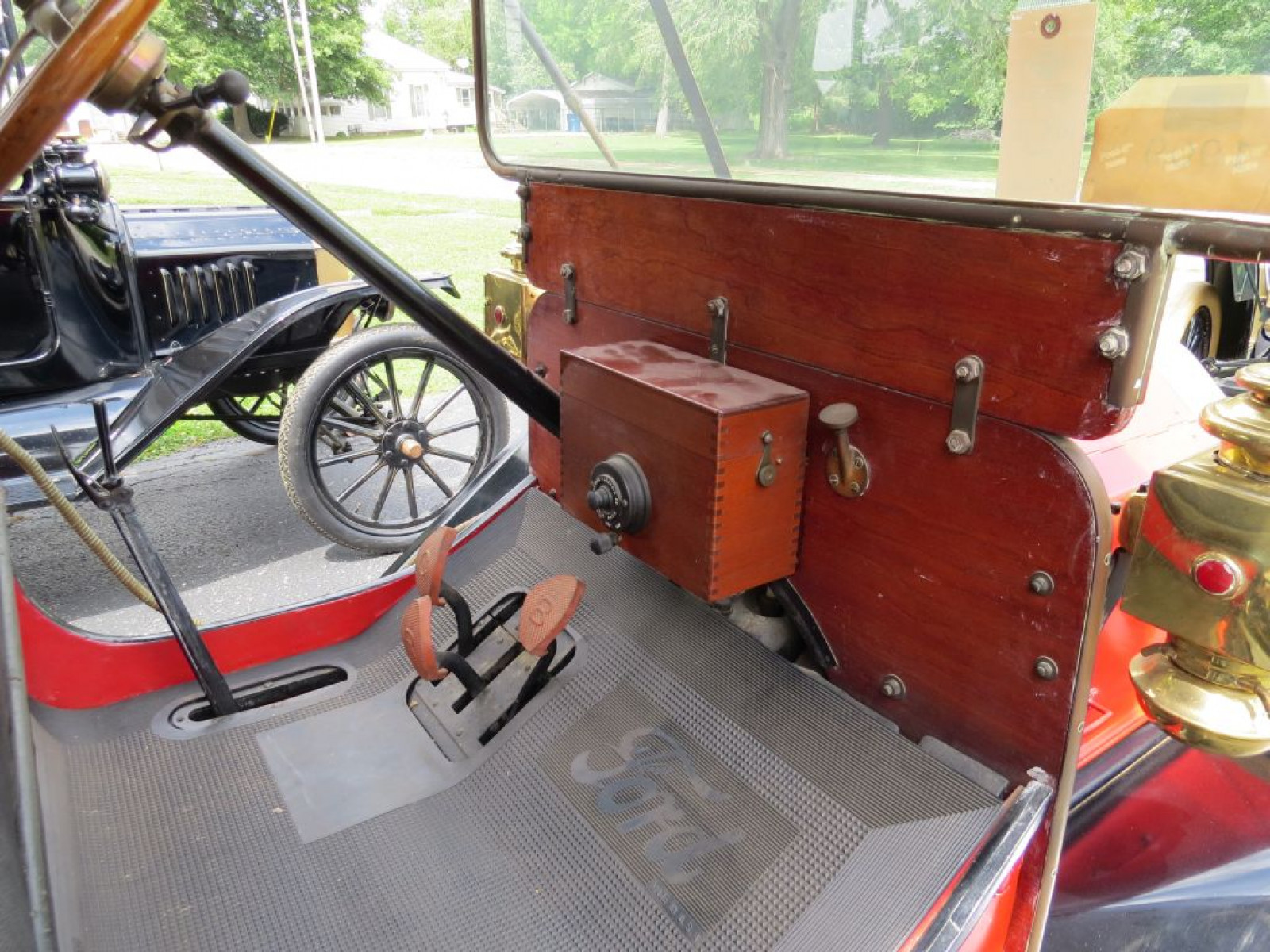 Nice Condition 1909 Model T Touring - Image 16