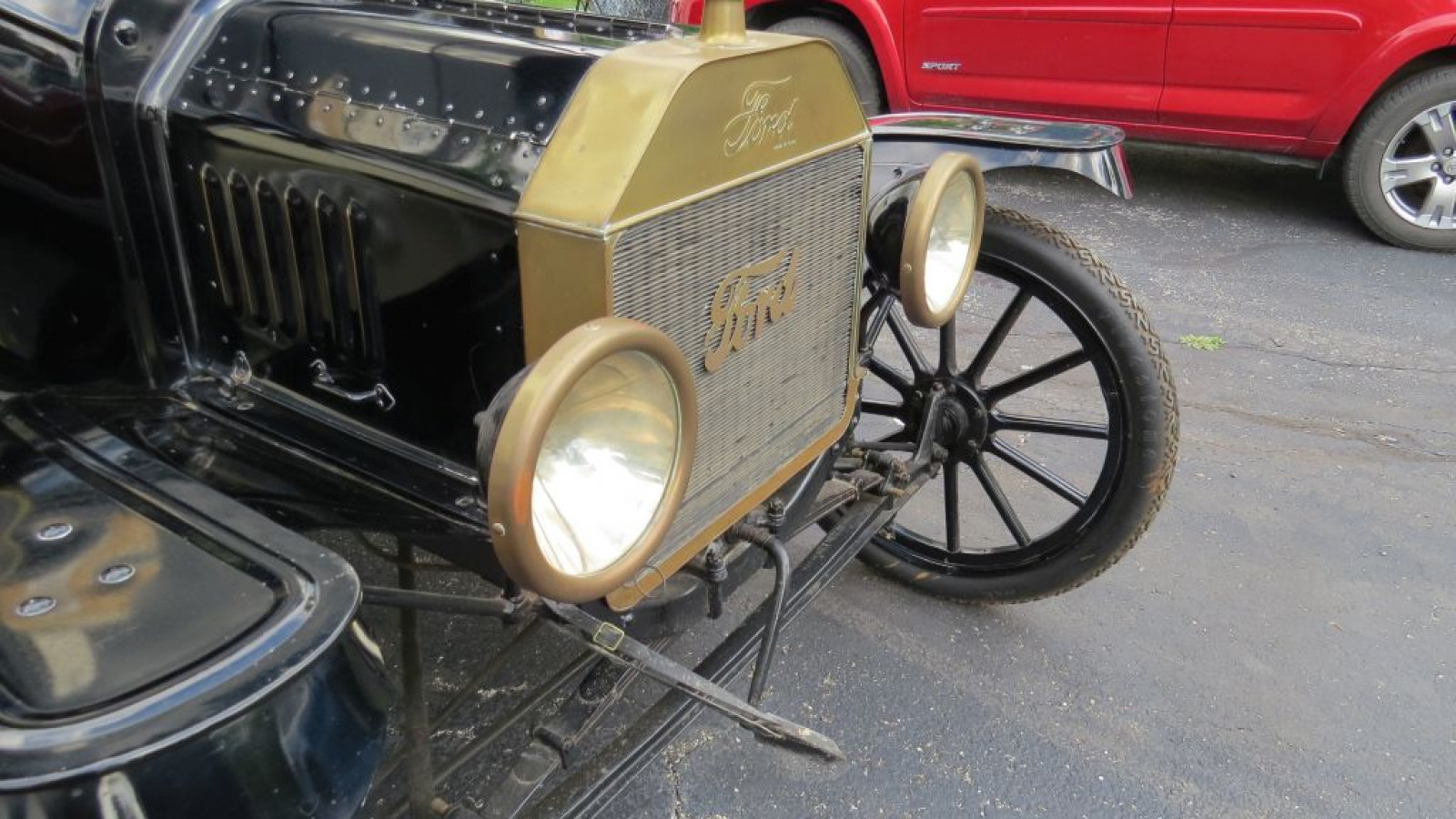 Original Condition 1915 Ford Model T Town Car - Image 15