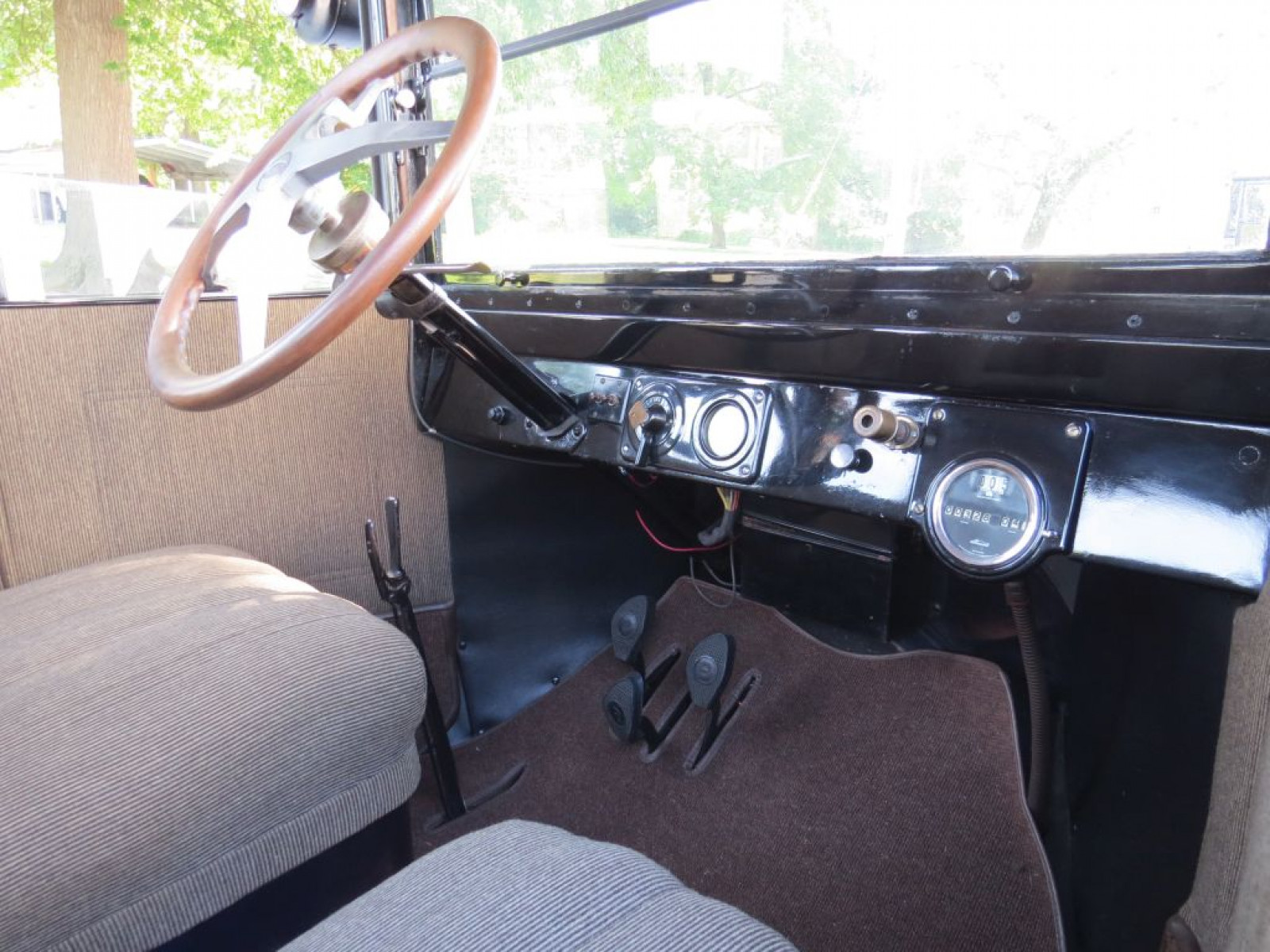 RARE 1921 Ford Center Door Model T - Image 16
