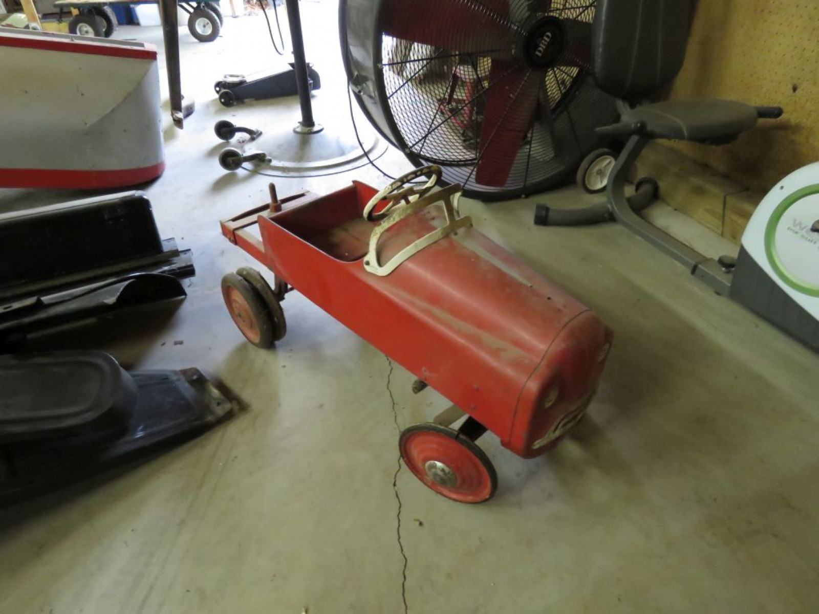 UNIQUE Murray Pedal Car with Homemade Semi Fuel Tanker - Image 12