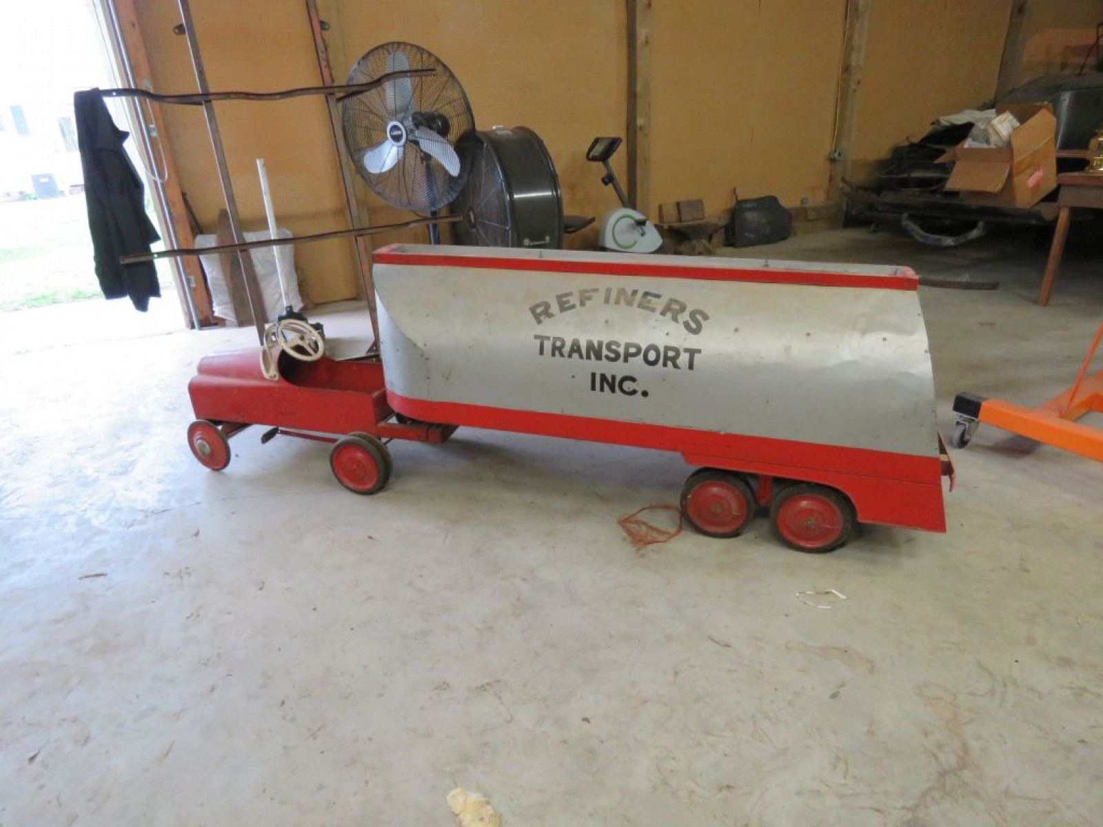 UNIQUE Murray Pedal Car with Homemade Semi Fuel Tanker - Image 6