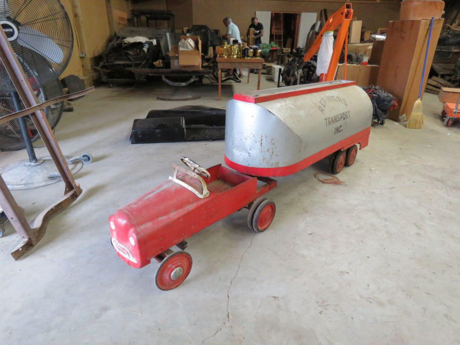 UNIQUE Murray Pedal Car with Homemade Semi Fuel Tanker - Image 7