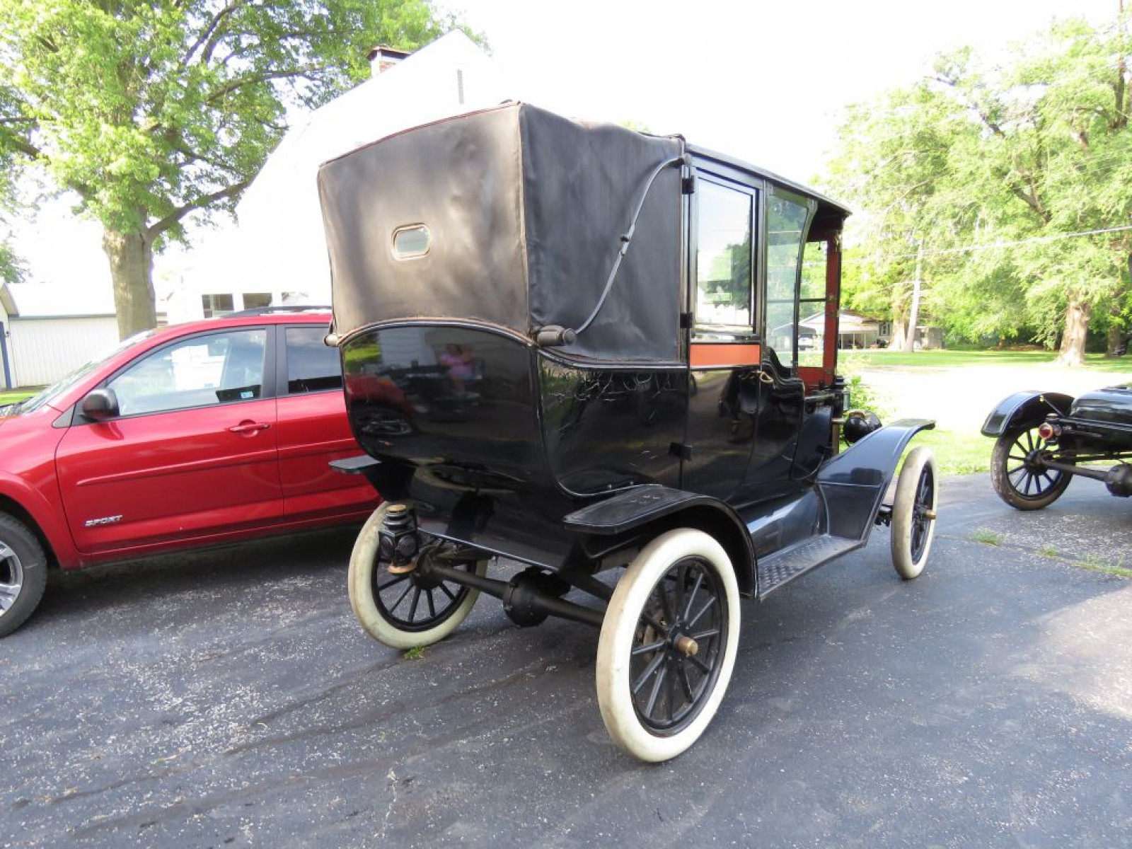 Complete 1914 Ford Model T Town Car - Image 14