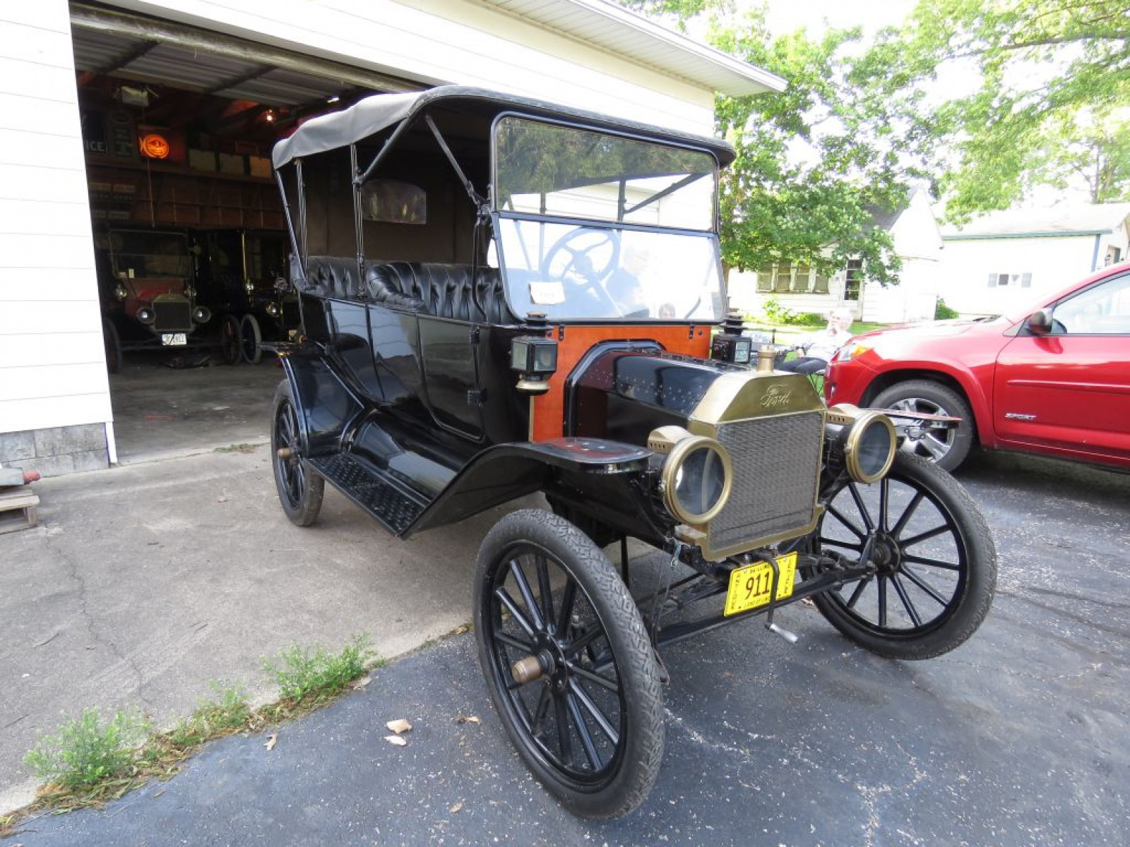 Older Restoration 1914 Ford Model T Touring Car - Image 1