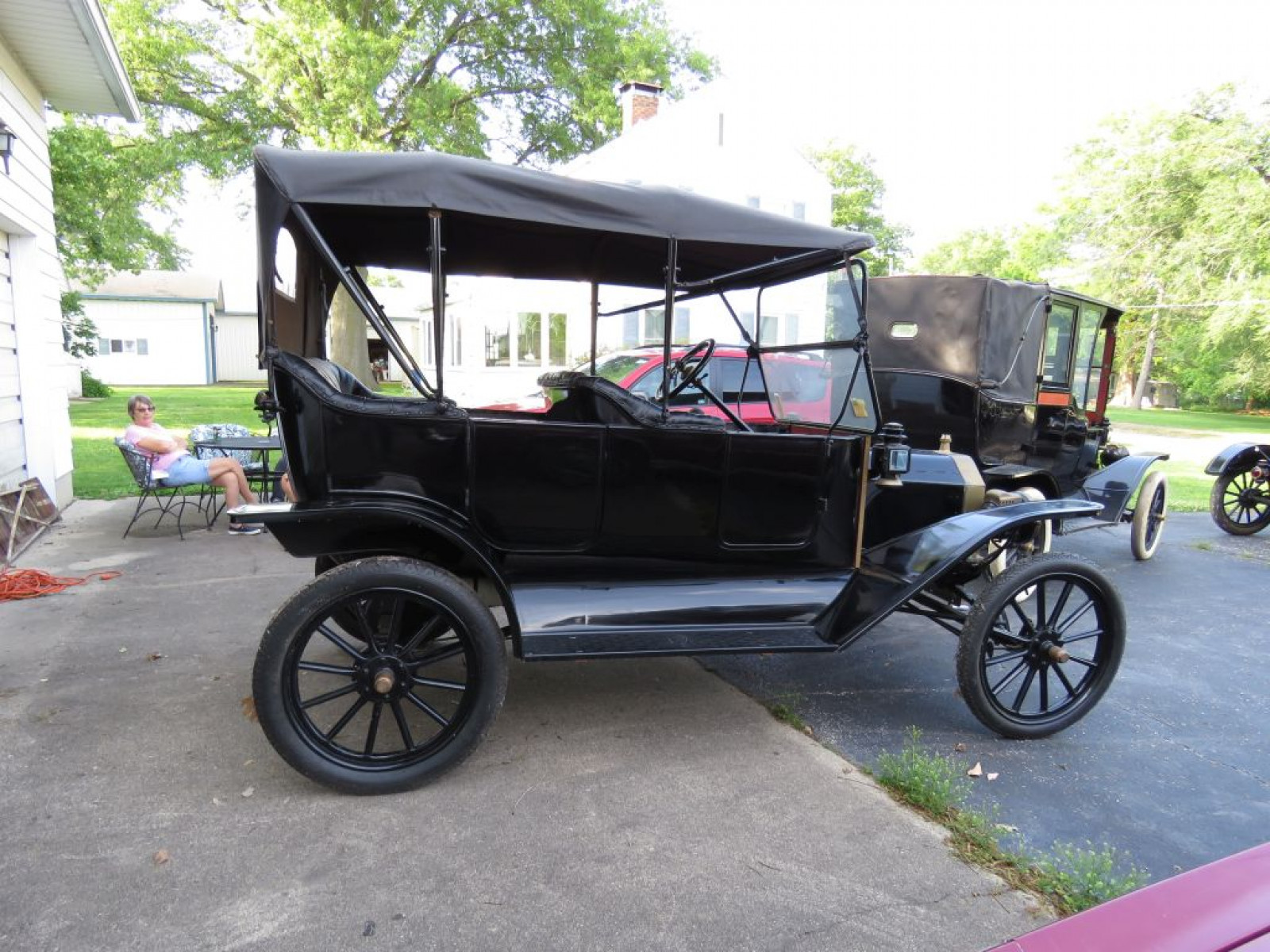 Older Restoration 1914 Ford Model T Touring Car - Image 2