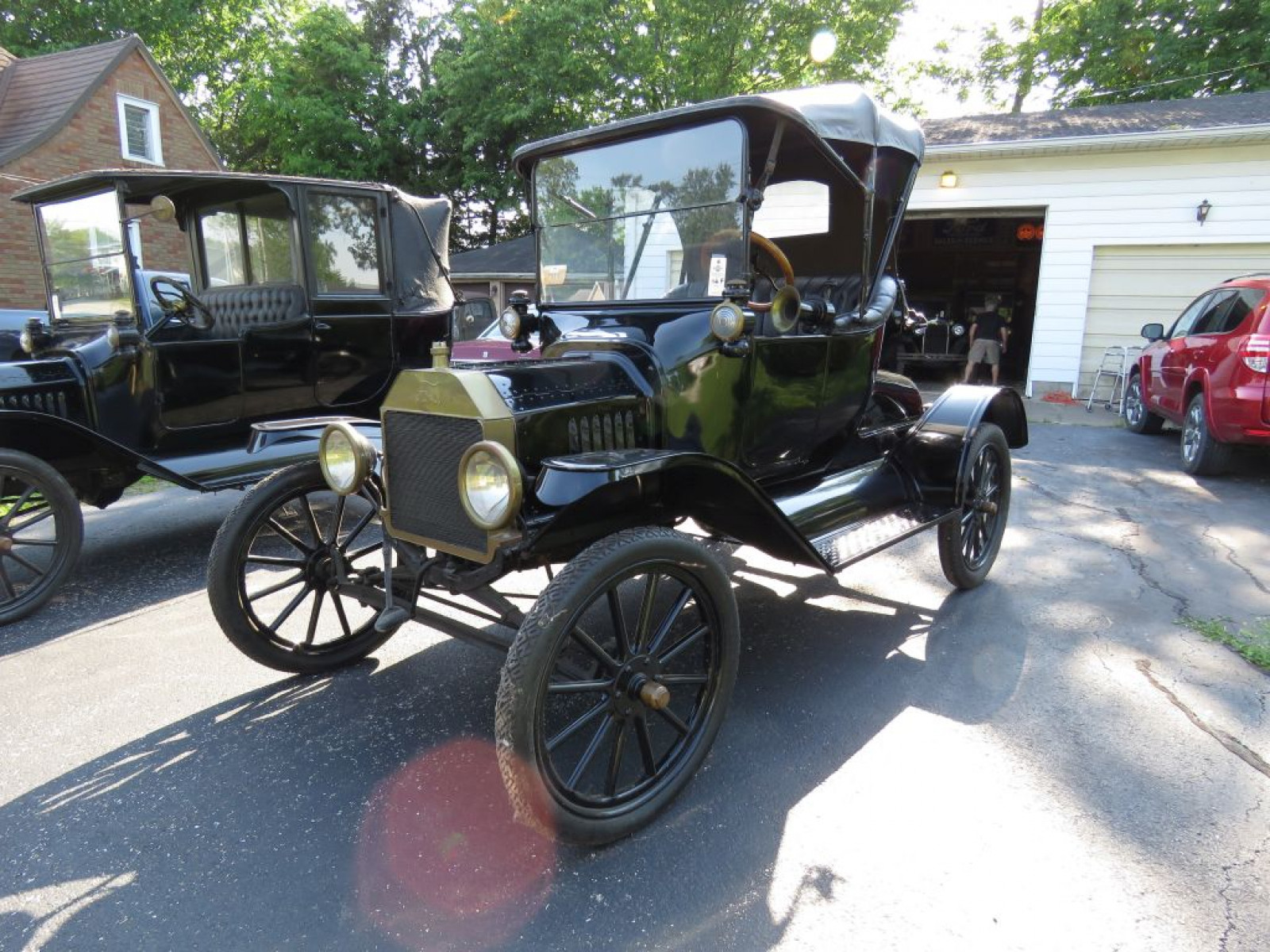 Complete 1915 Ford Model T Roadster - Image 1