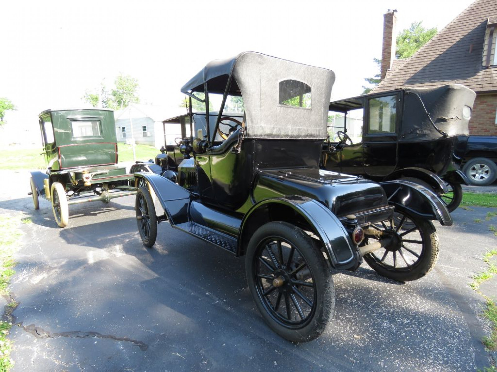 Complete 1915 Ford Model T Roadster - Image 11