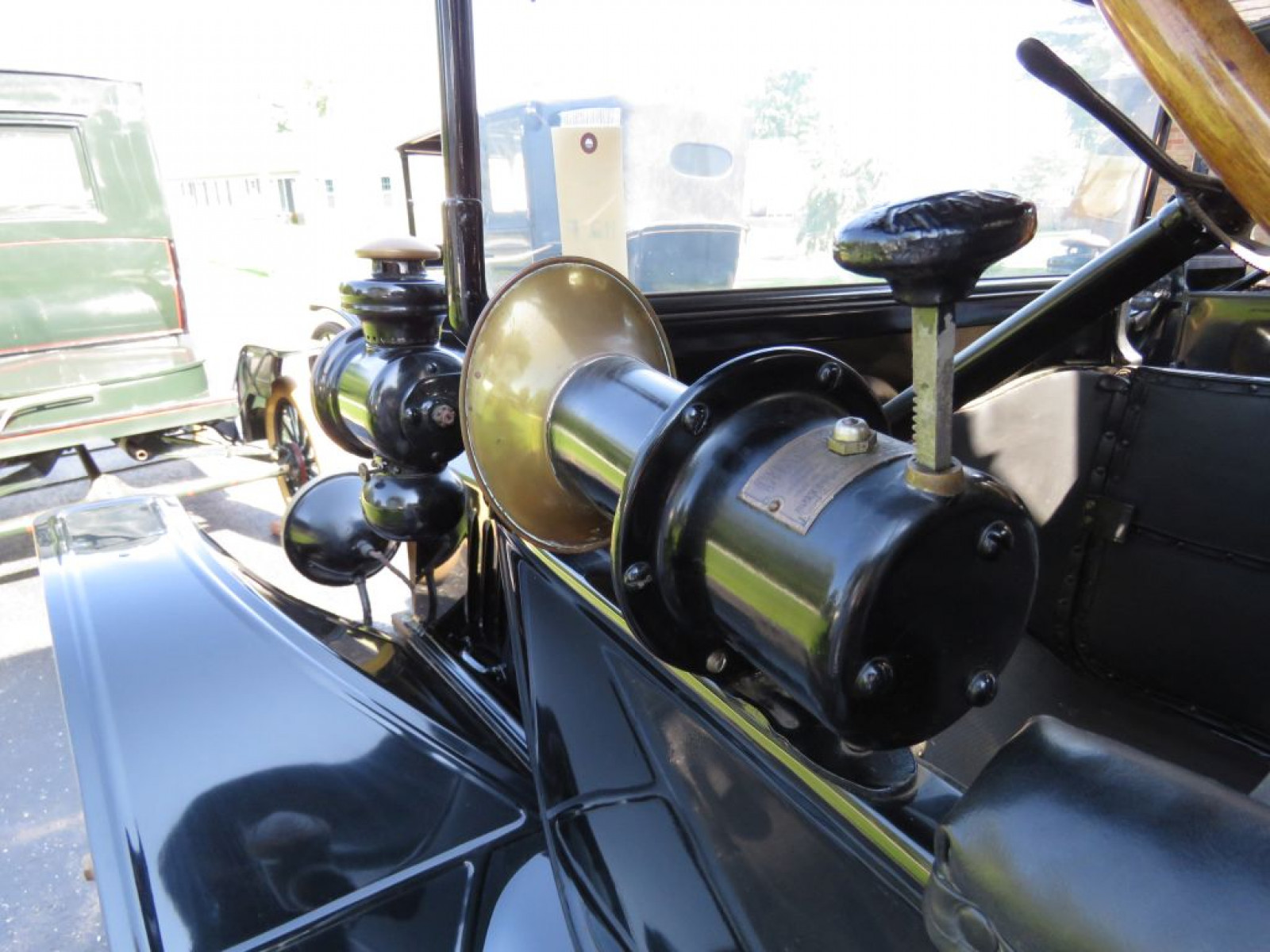 Complete 1915 Ford Model T Roadster - Image 14
