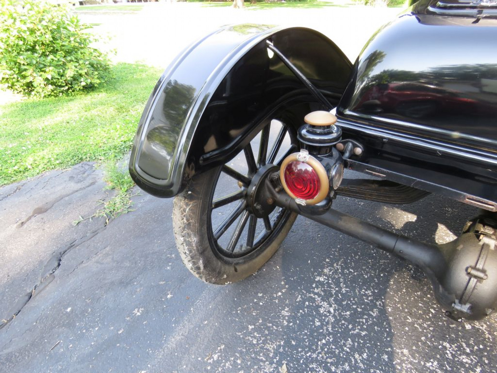 Complete 1915 Ford Model T Roadster - Image 9