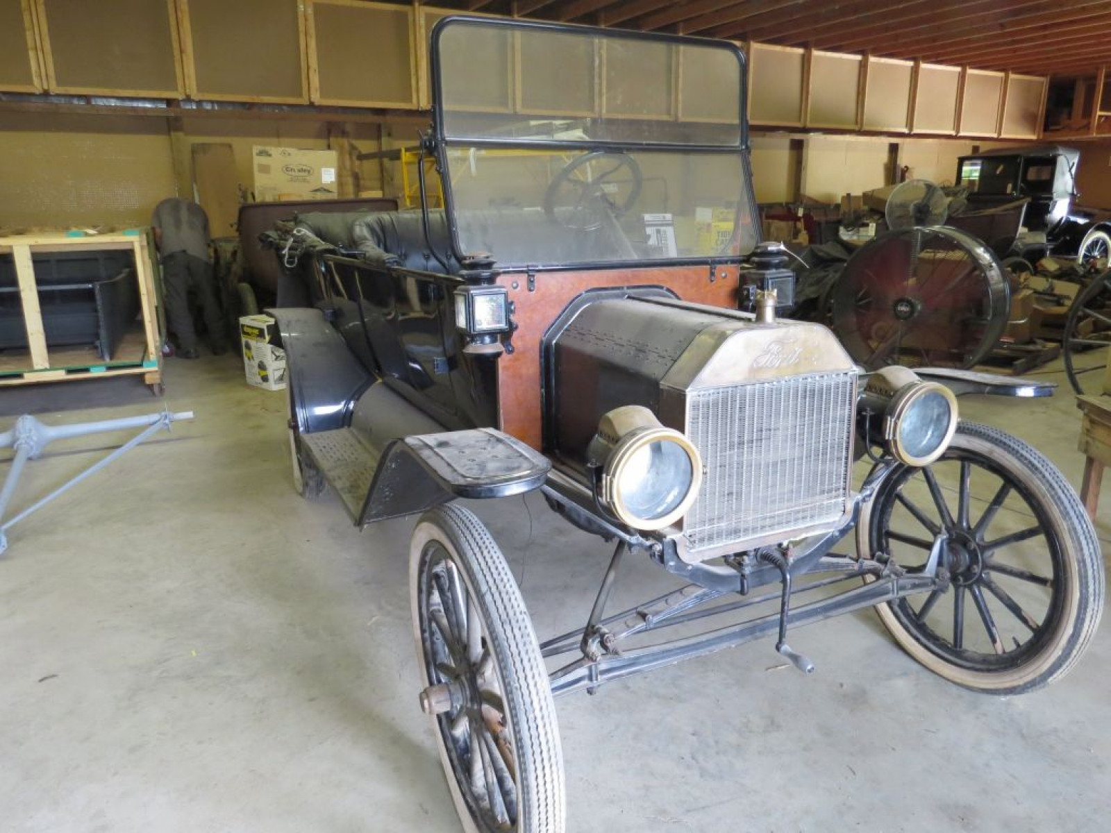 1913 Ford Model T Touring - Image 1