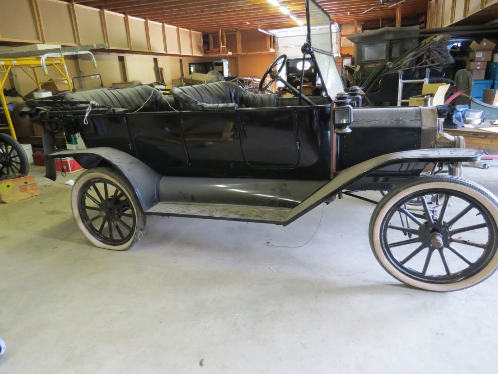1913 Ford Model T Touring - Image 2