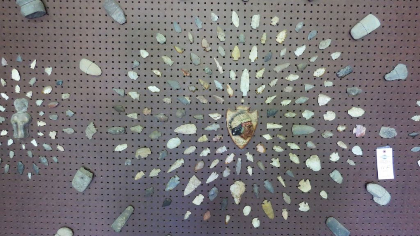 Arrowheads and Other Misc. Indian Axes - Image 3