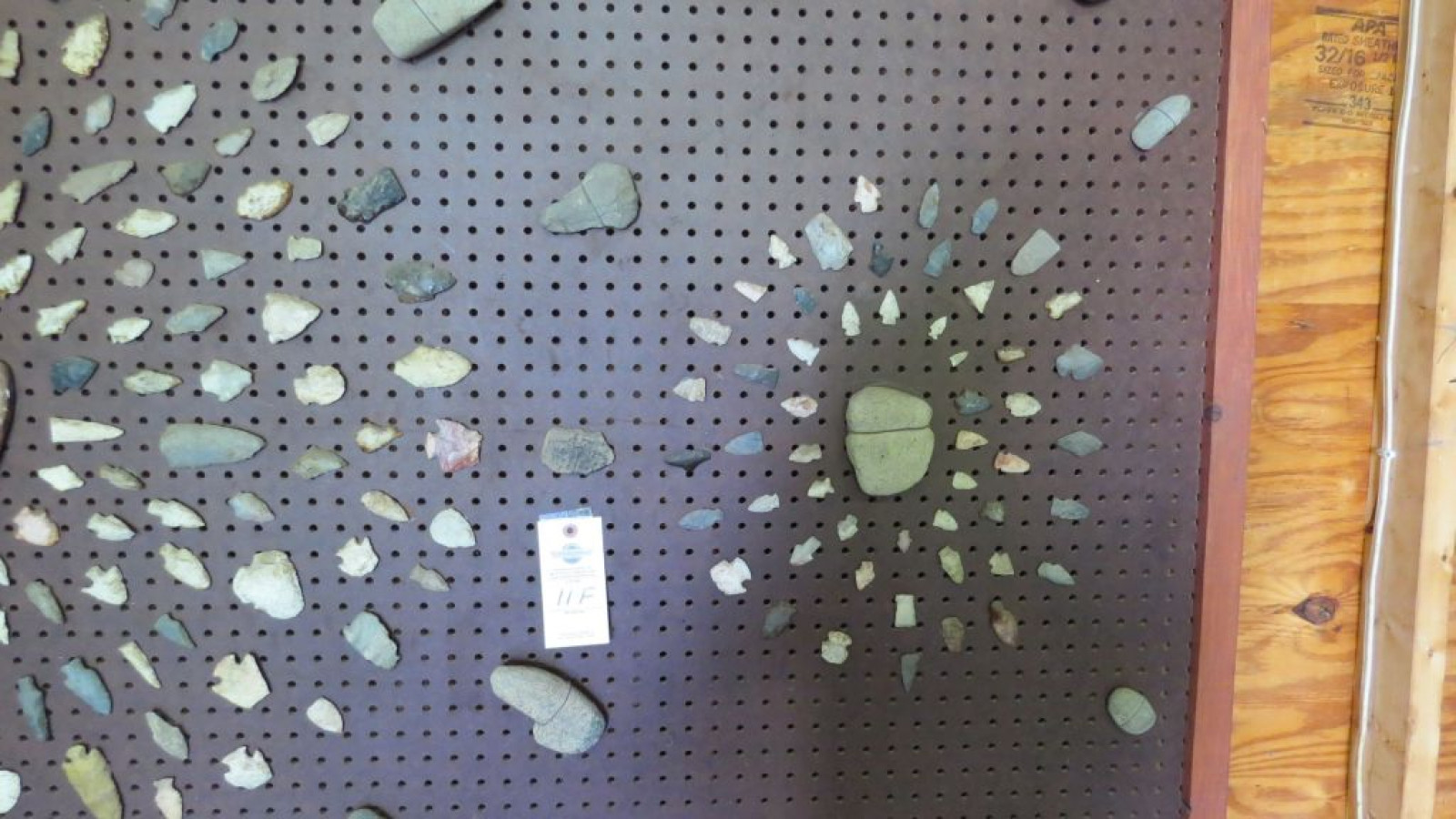 Arrowheads and Other Misc. Indian Axes - Image 4