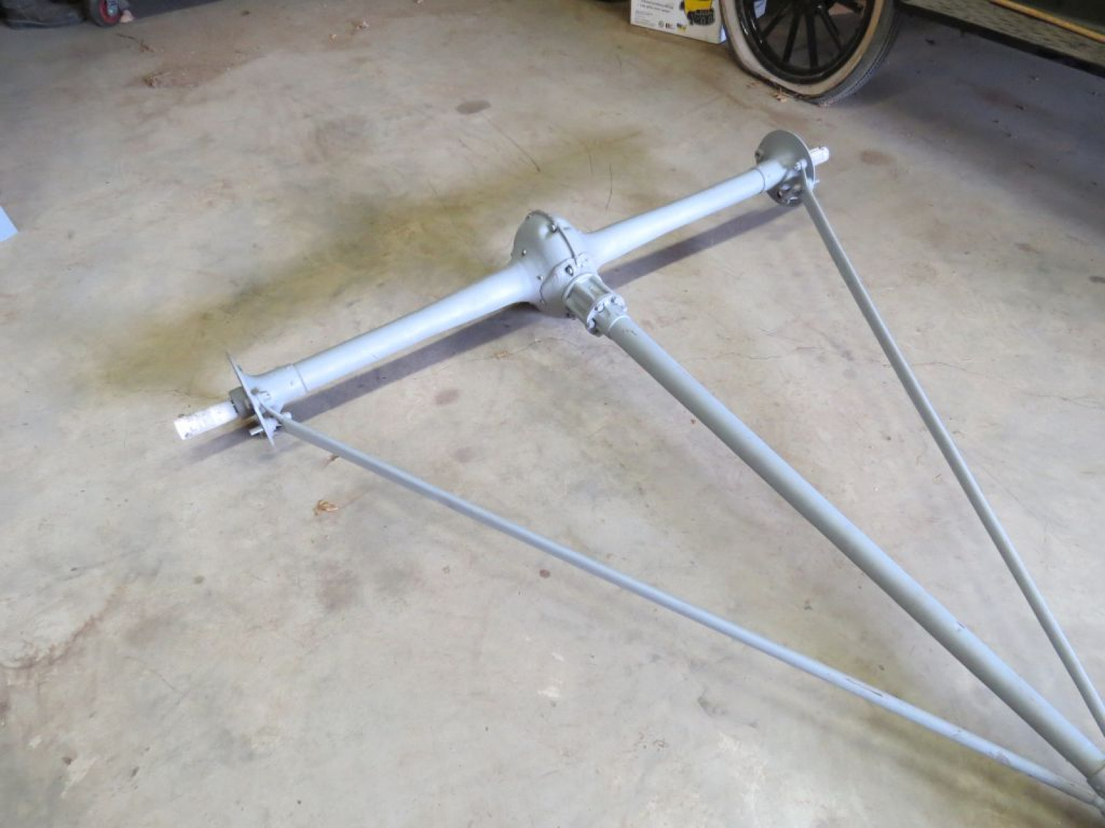 Early Wide Track Rear End Straight Axle Shafts - Image 1