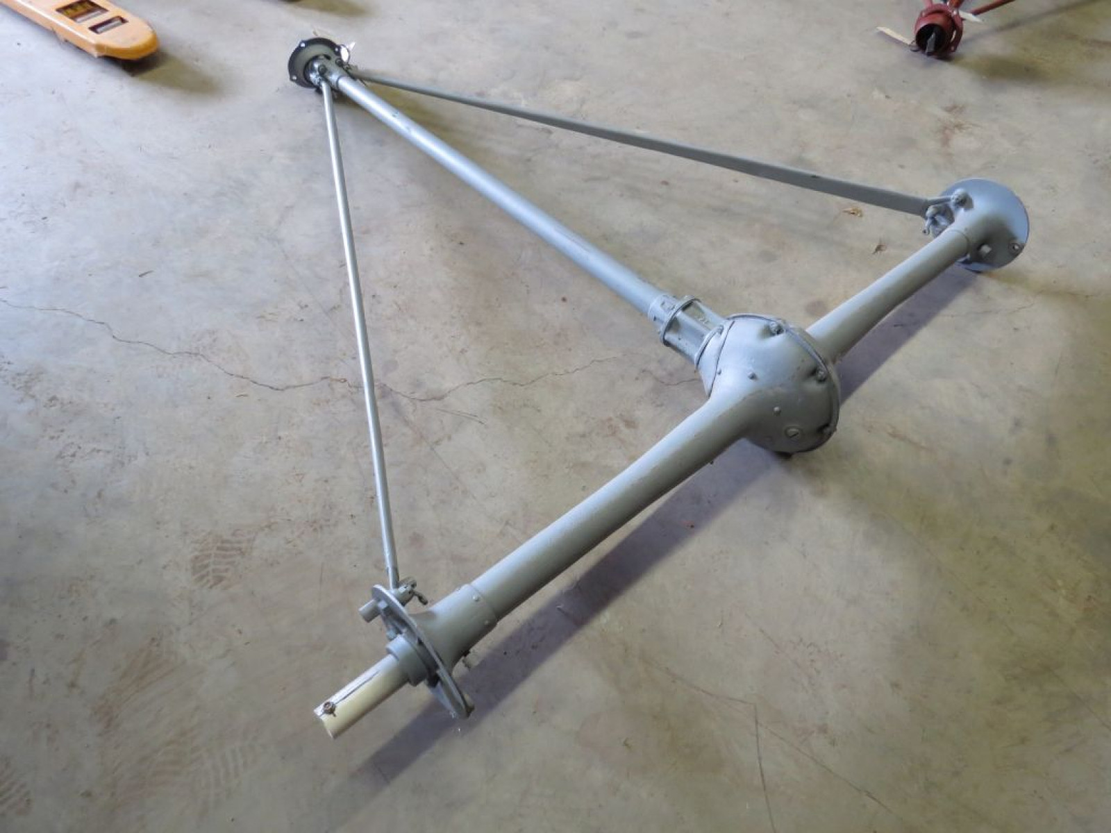 Early Wide Track Rear End Straight Axle Shafts - Image 3