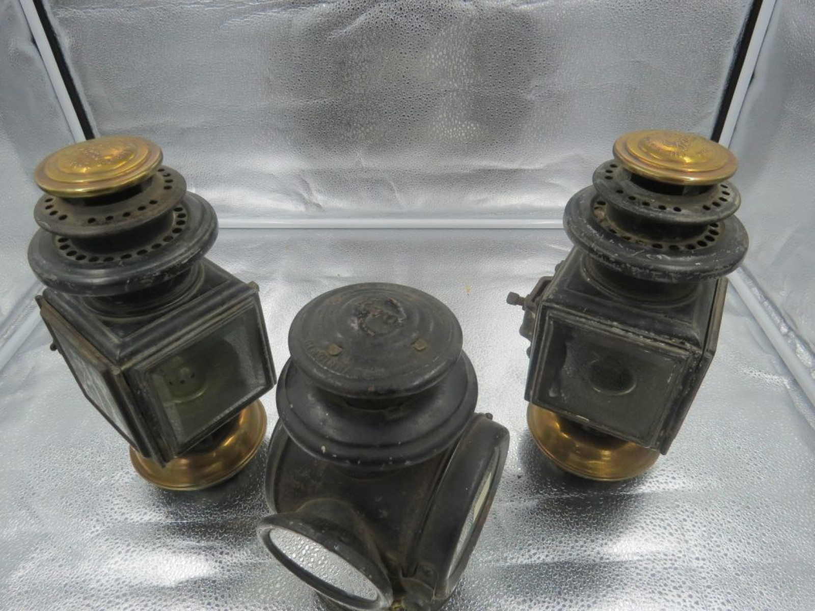 Pair of Victor Sidelights and Rare Victor Tail Lights - Image 1