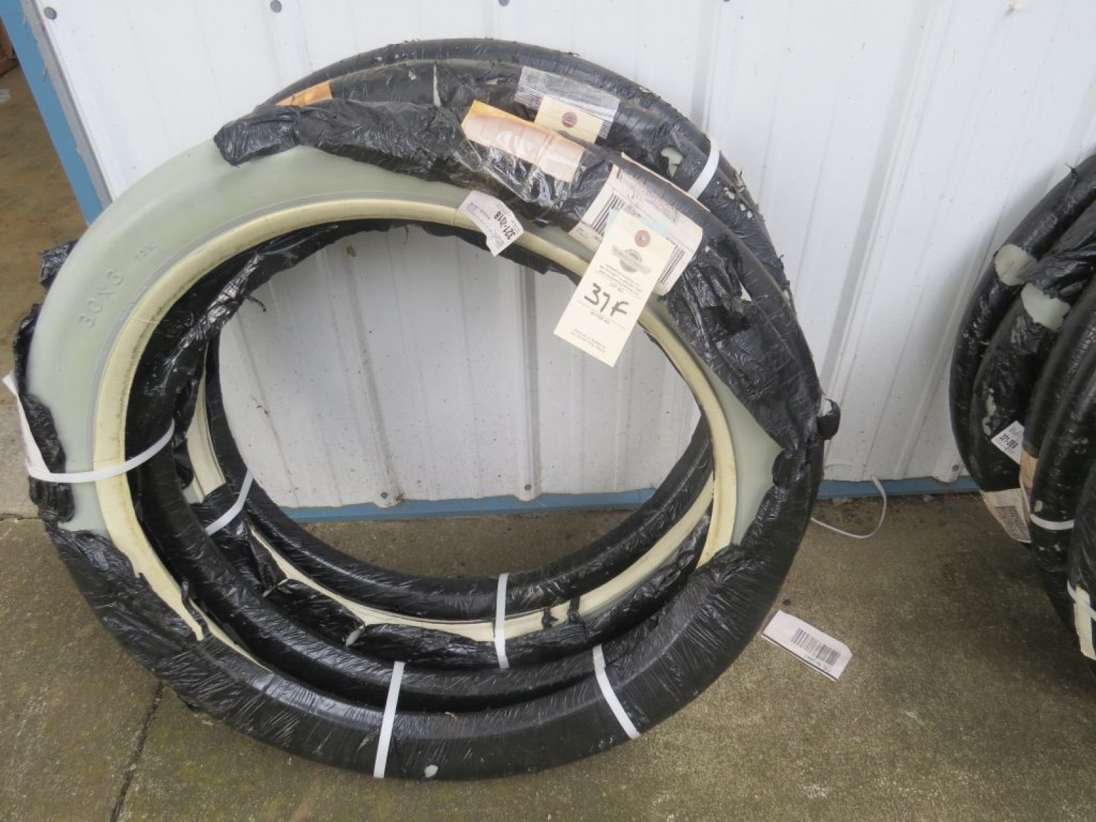 New Smooth Tread All Grey Firestone - Image 1